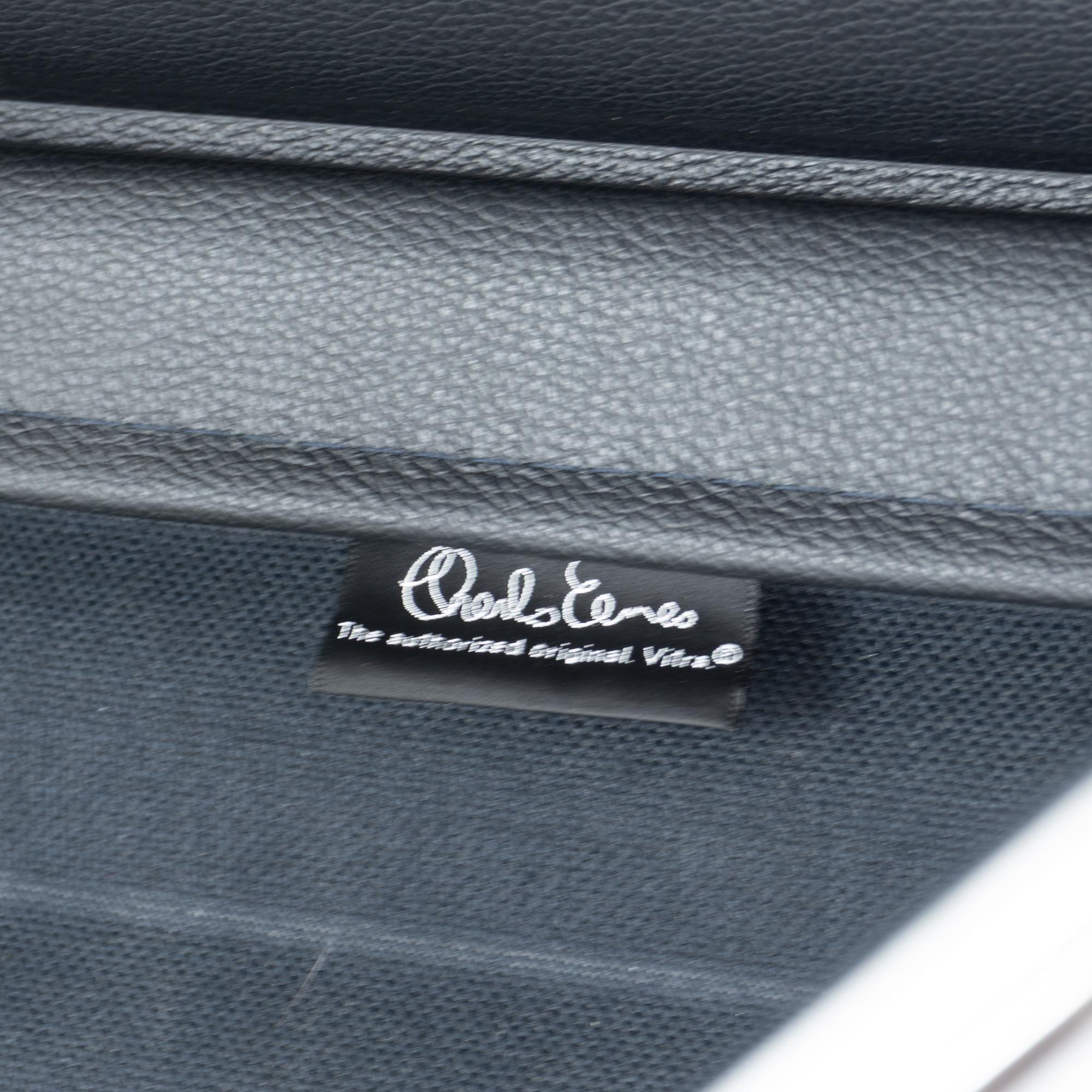 Design Classic Eames Vitra EA 124, EA 125 Alu Group Lounge Set, 2000s im Angebot 4