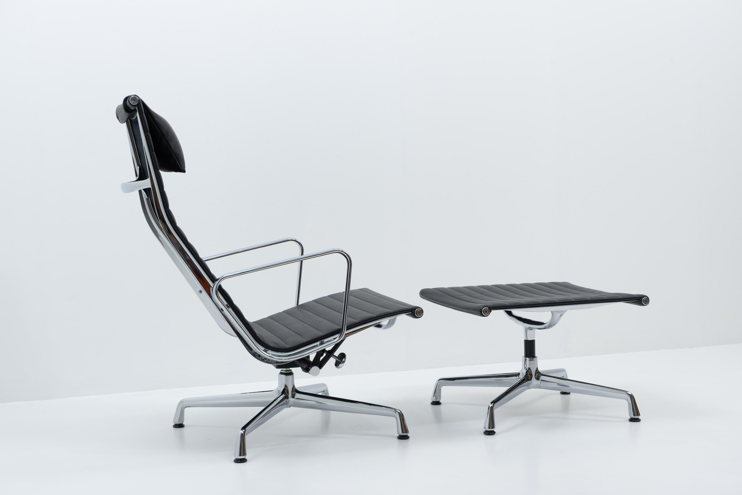 Design Classic Eames Vitra EA 124, EA 125 Alu Group Lounge Set, 2000s (Deutsch) im Angebot