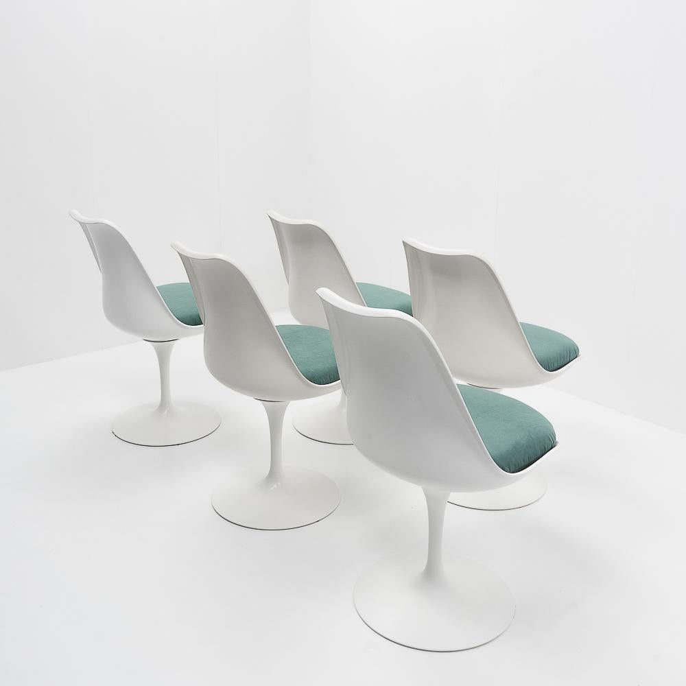 Late 20th Century Design Classic Tulip Side Chairs by Eero Saarinen for Knoll, 1960s, Set of 5