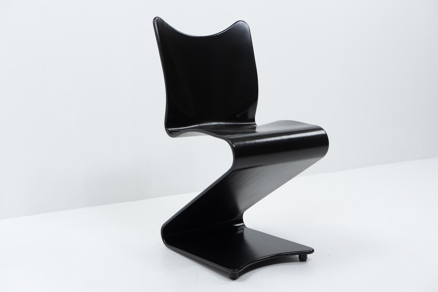 Metà XX secolo Design classico - Verner Panton, S Chair Model 275 per Thonet, 1965 in vendita