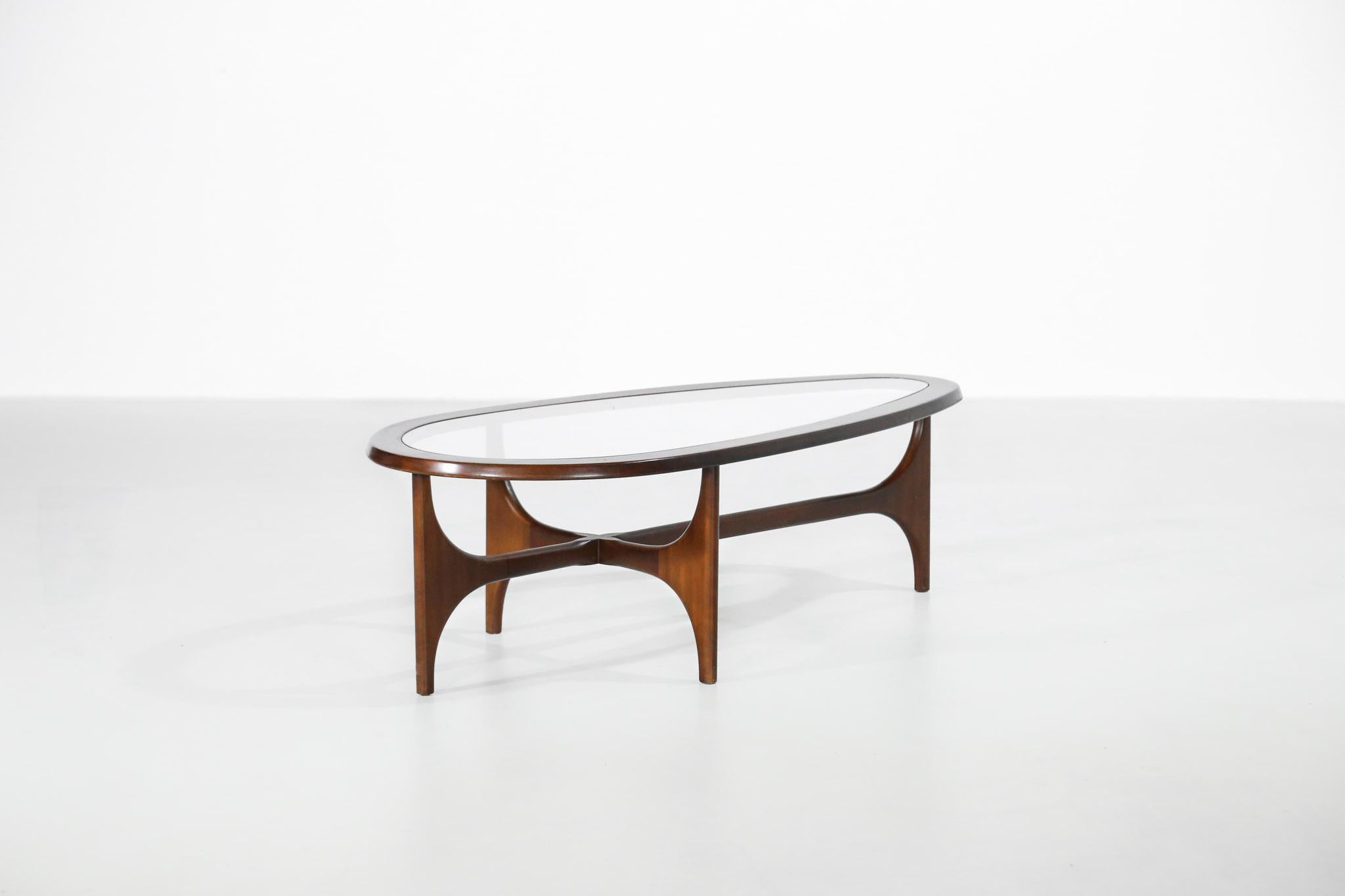 Nice design for this coffee table made of wood and glass.
Stateroom by Stonehill stamp.