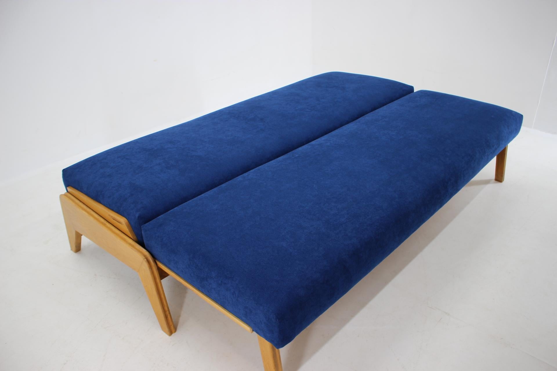 Design Convertible 3-Seat Sofa, Czechoslovakia 6
