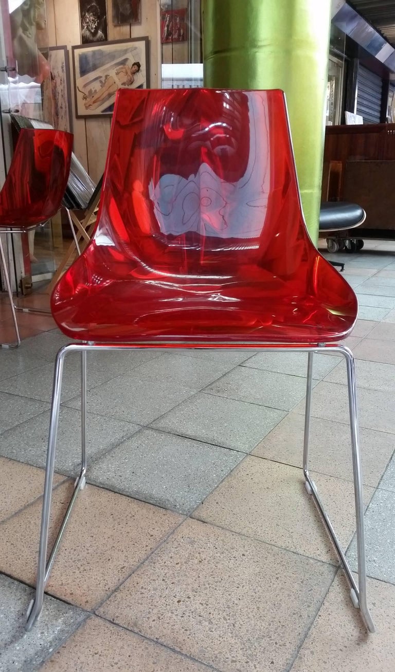 Design Dal Segno Möblierung:: Paar rote Stühle bei 1stDibs