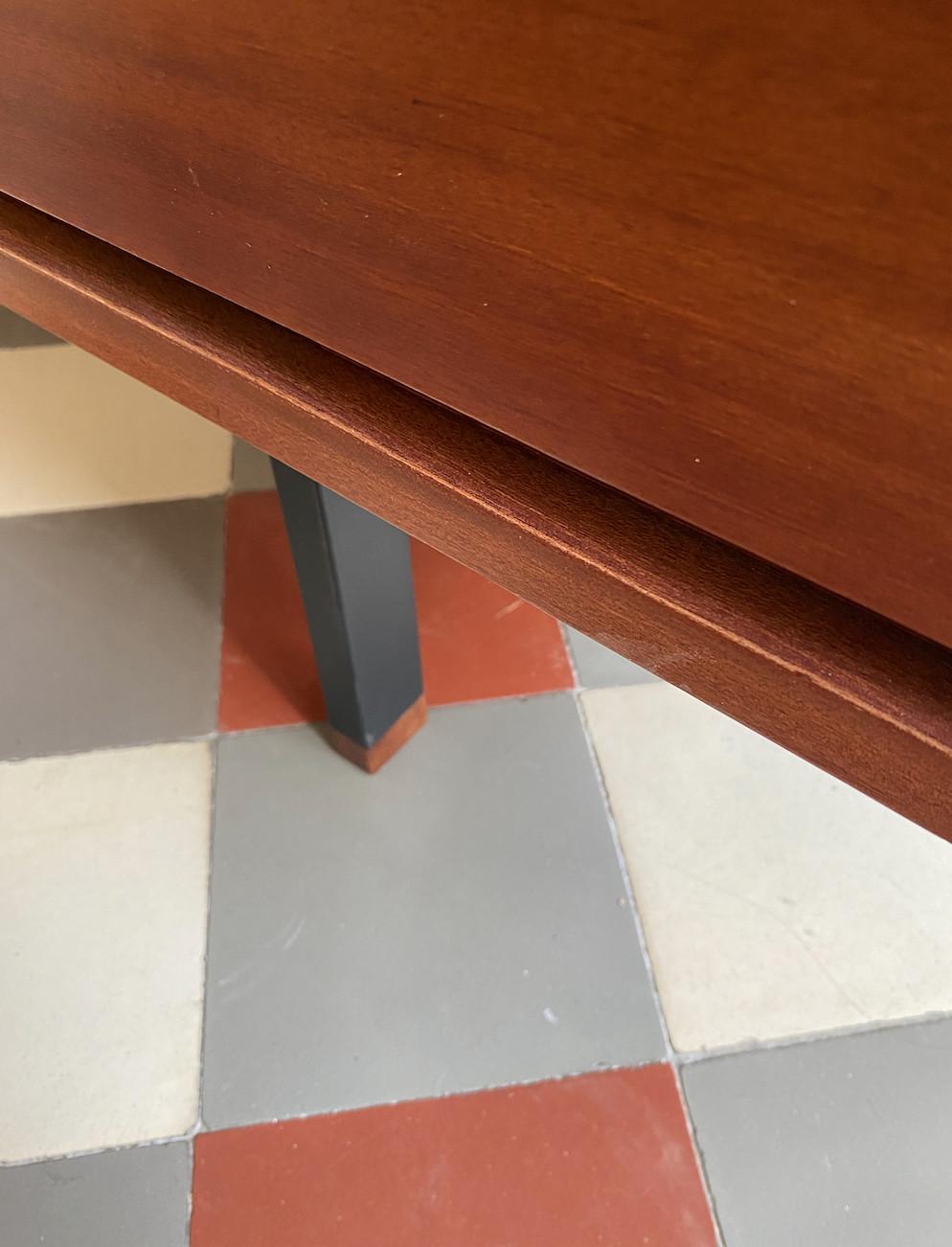 Schreibtisch von Pierre Guariche, herausgegeben von Maison Minvielle, um 60 im Angebot 3