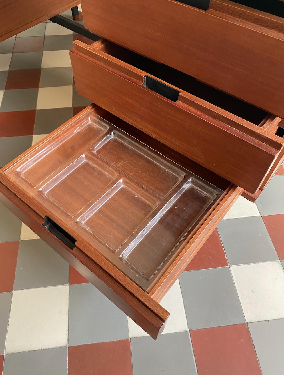 Schreibtisch von Pierre Guariche, herausgegeben von Maison Minvielle, um 60 im Angebot 5