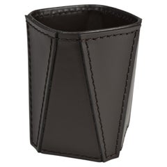 Design Desk Pen Holder in Leather QULUX - 10 x 10 x 11, 5 h cm
