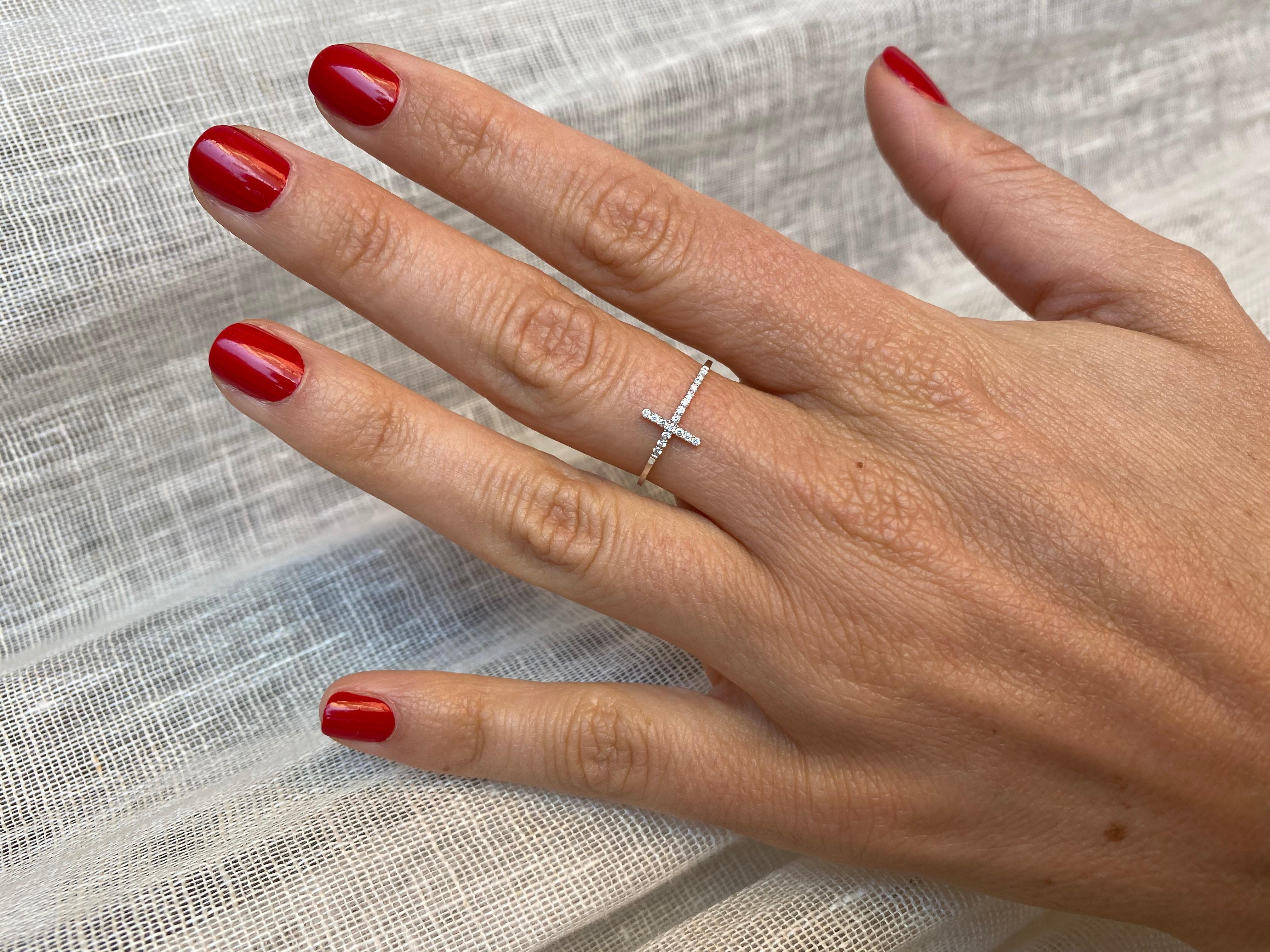 Design Diamond 18 Karat Gold Ring For Sale 9