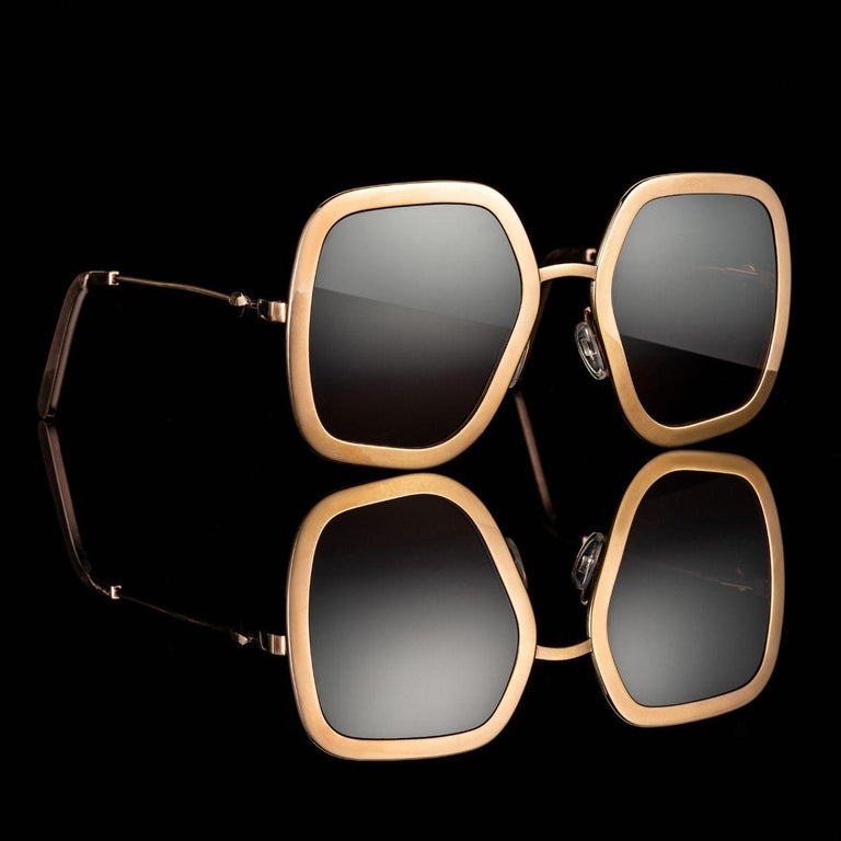 Design Fashion Sunglasses in 18 Karat Rose Gold For Sale at 1stDibs