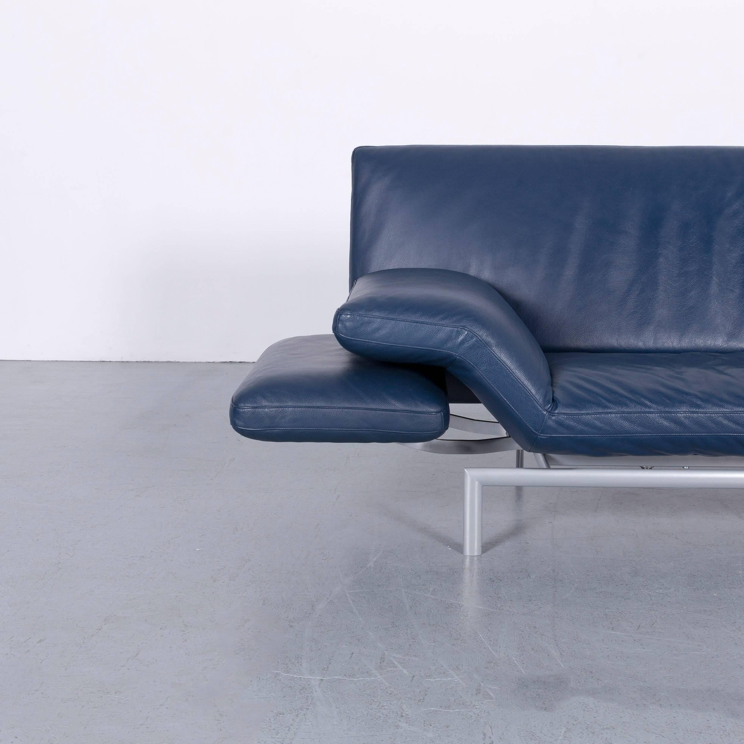 We bring to you an design Flyer leather sofa blue two-seat.

































