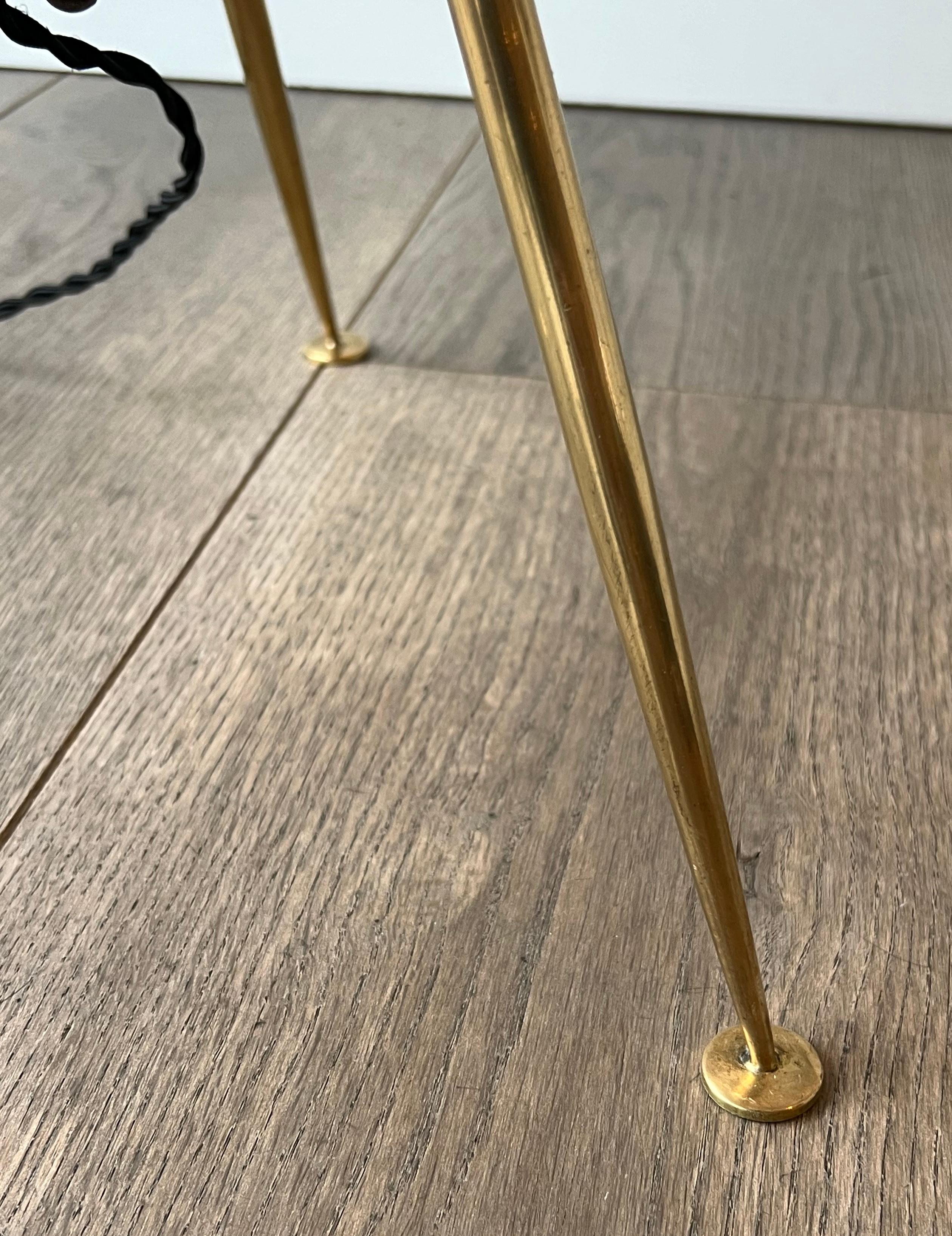 Lampada da terra in metallo e ottone di design in vendita 3