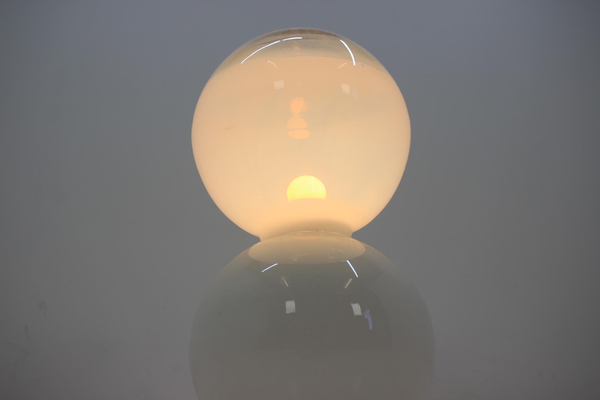 Mid-Century Modern Design Hotel Lampadaire en verre d'art du milieu du siècle dernier:: années 1960 en vente
