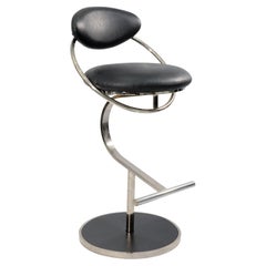 Design Institute America Taburetes altos de cuero negro y cromo