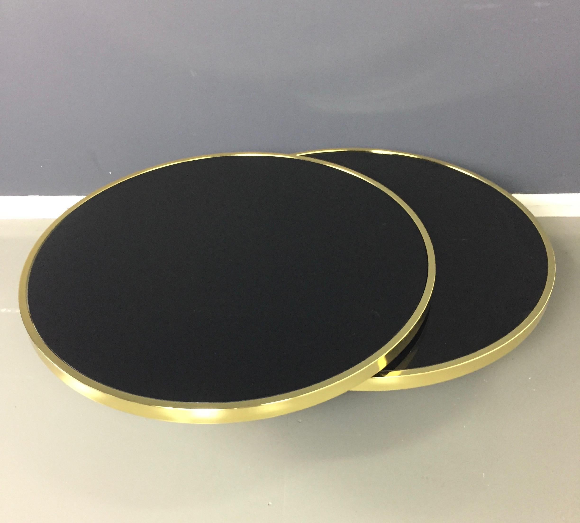 Design Institute of America Brass and Black Glass Swivel Cocktail Table In Excellent Condition In Philadelphia, PA