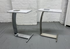 Beistelltische aus Carrara-Marmor und Nickel des Design Institute of America