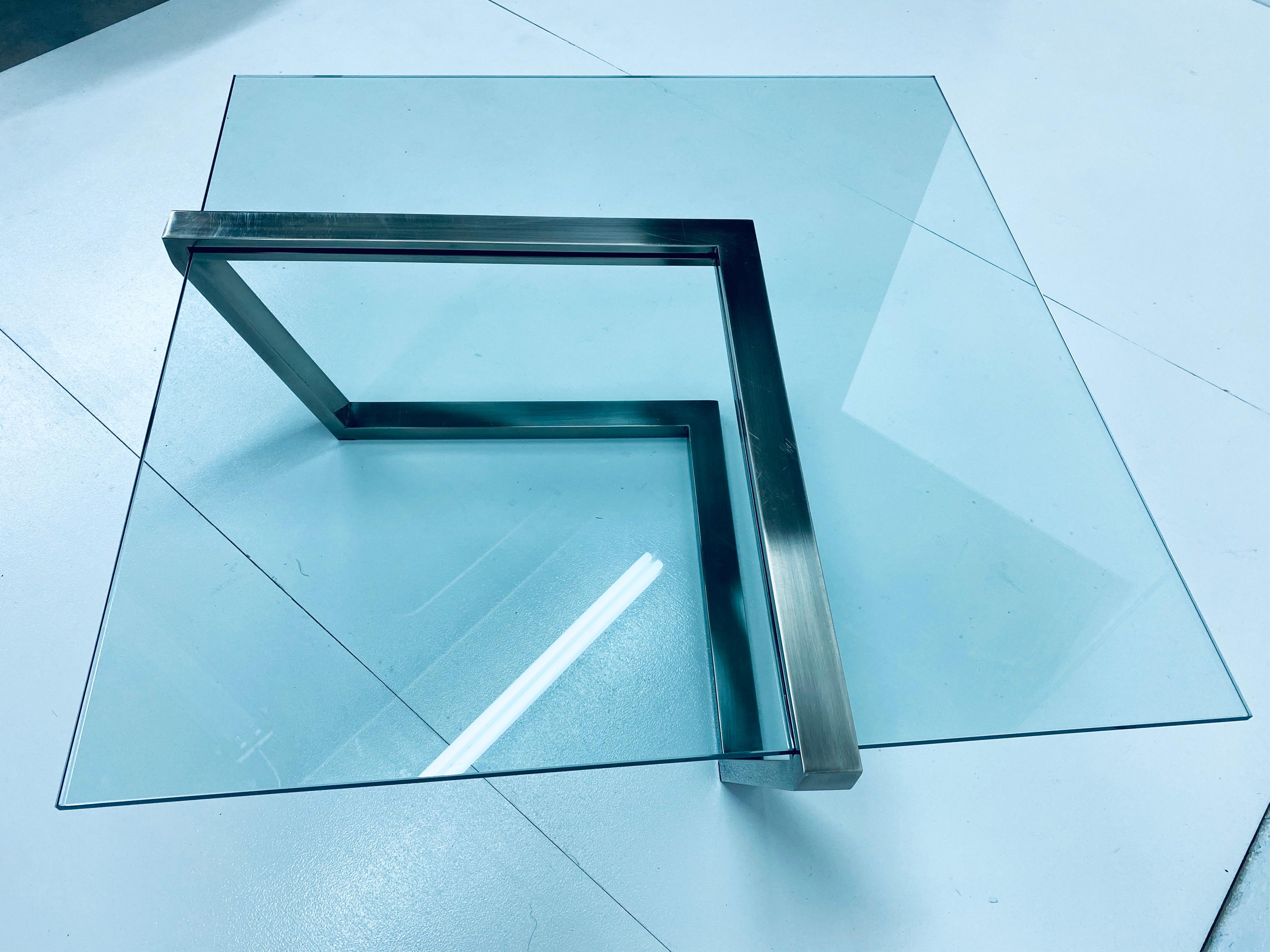 Design Institute of America DIA Glass and Brushed Chrome Coffee Table In Good Condition For Sale In Miami, FL