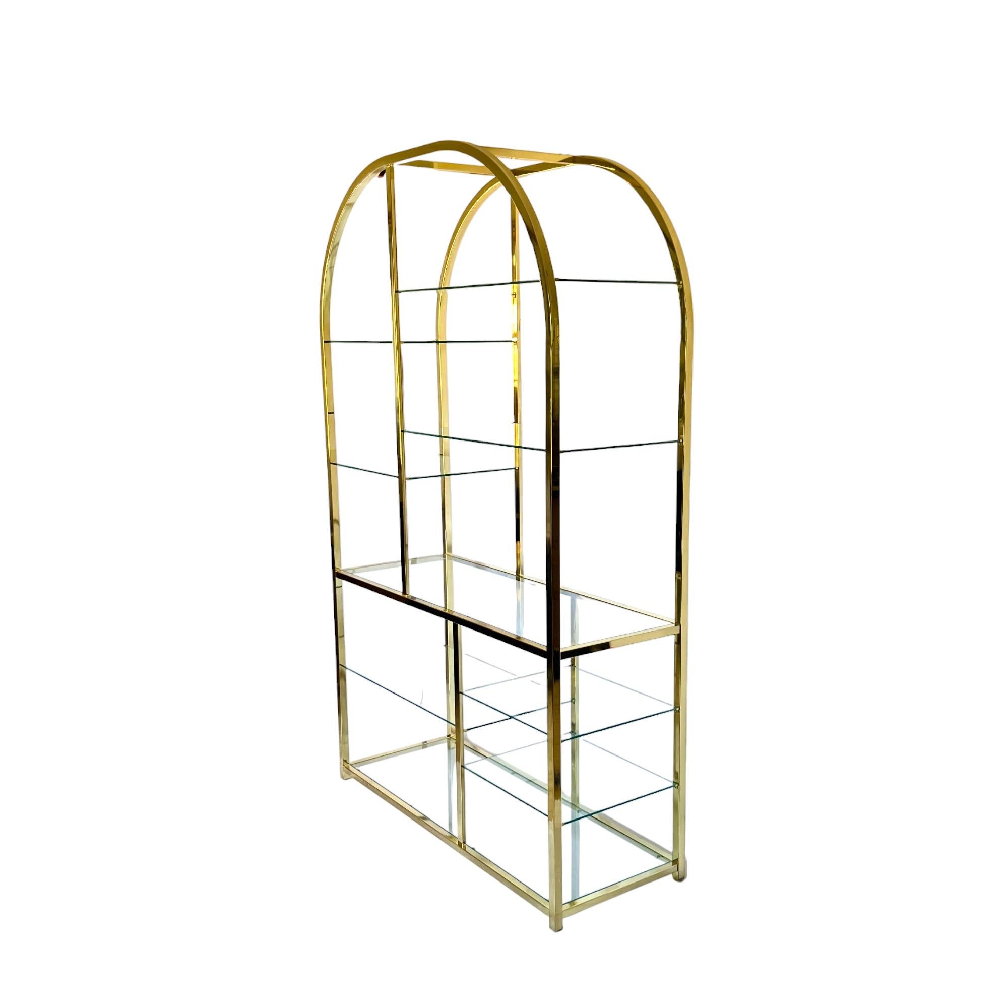Design Institute of America Gold Tiered Glass Arched Etagere, 1985 In Good Condition In Harlingen, TX
