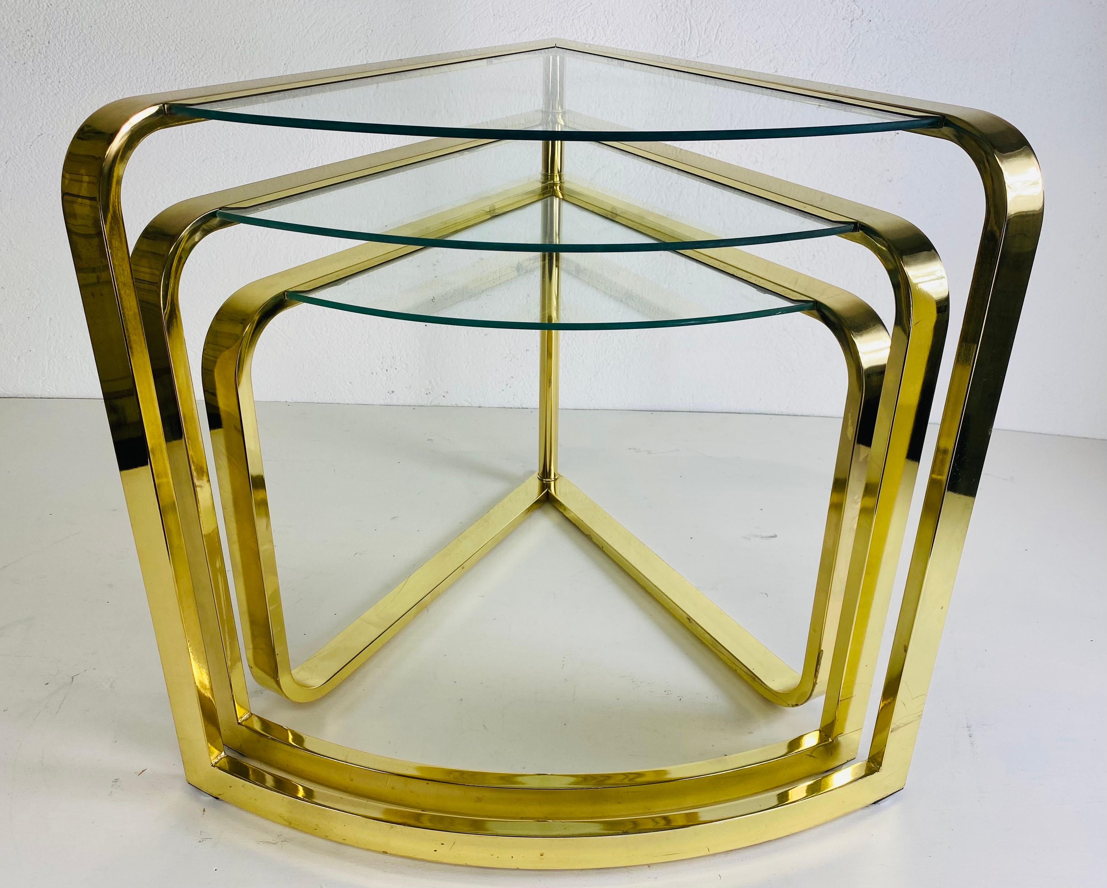 Design Institute of America mid century modernist nesting tables For Sale 4