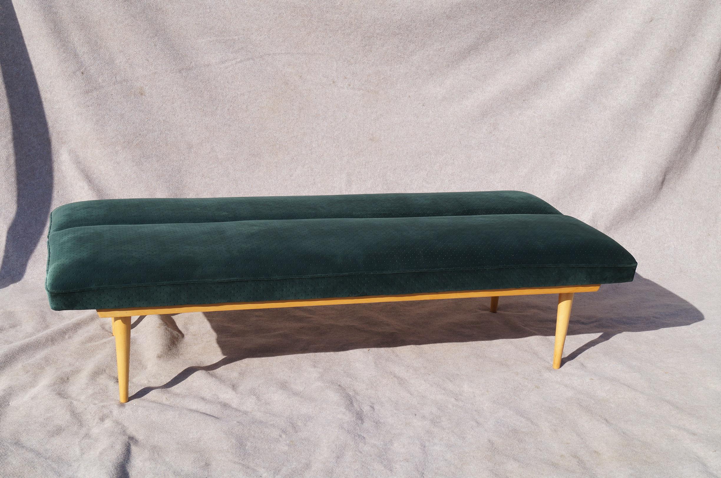 Design couch J.Halabala  from 1960 For Sale 2