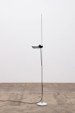 Design Joe Colombo Floor Lamp Model Oluce 626 made in the 1970s