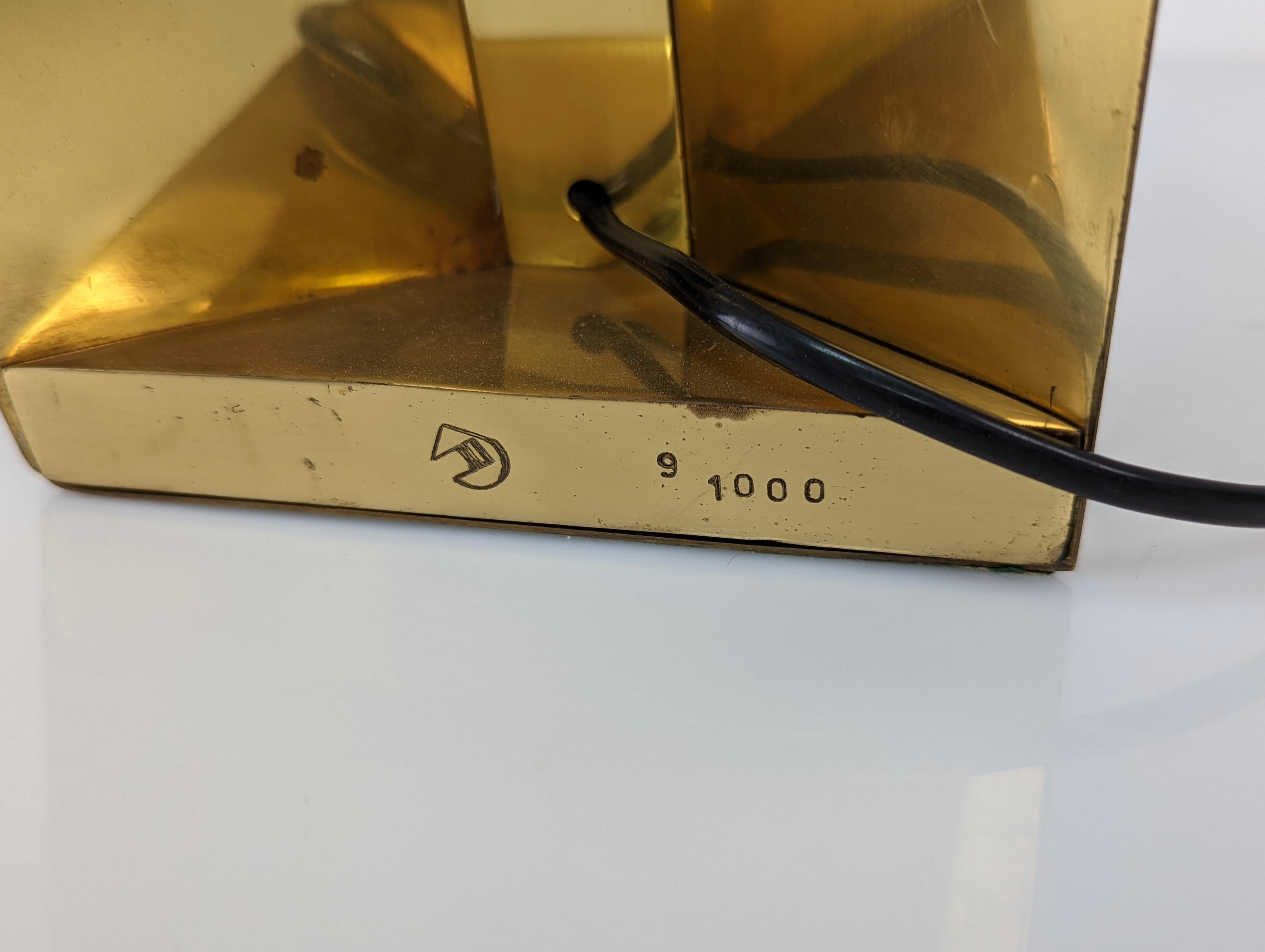 Fin du 20e siècle Lampe design en laiton estampillée et numérotée, années 1970 en vente