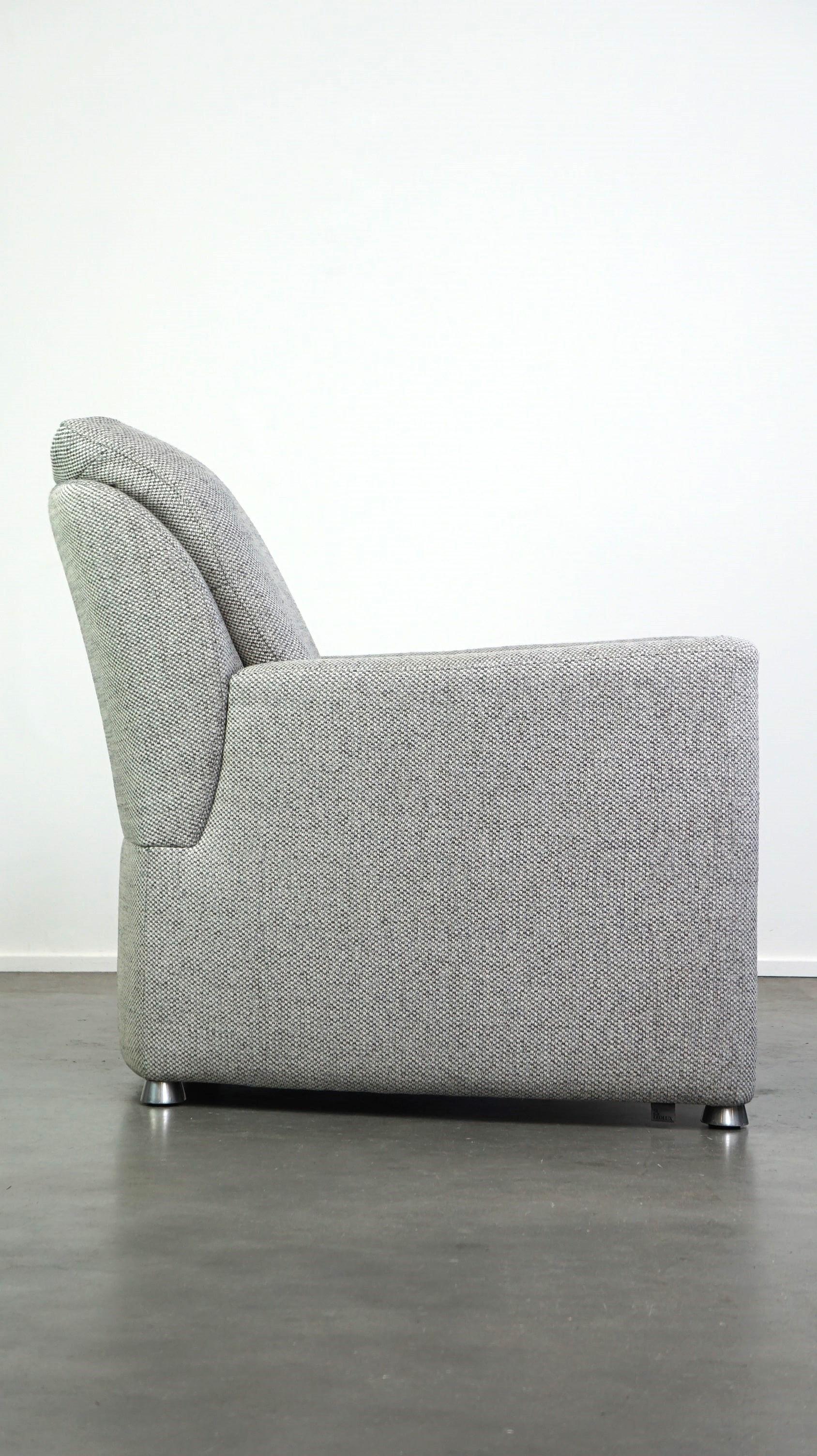 Design Leolux Sessel Modell Fidamigo in dickem grauem Stoff (Handgefertigt) im Angebot