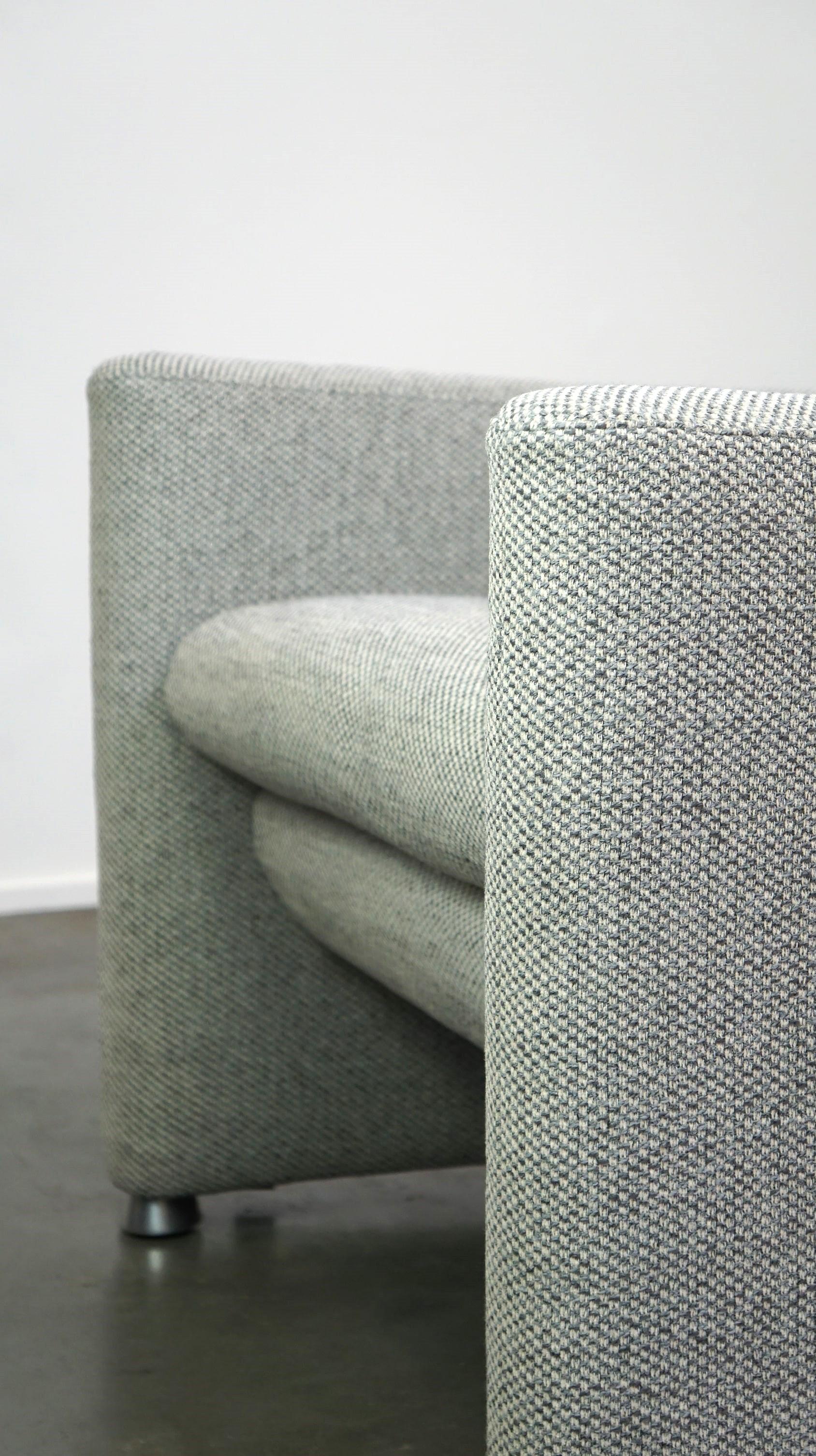 Design Leolux Sessel Modell Fidamigo in dickem grauem Stoff im Angebot 4