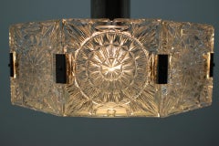 Lampe à suspension en verre au design mi-siècle par Kamenicky Senov, 1970, jusqu'à six pièces
