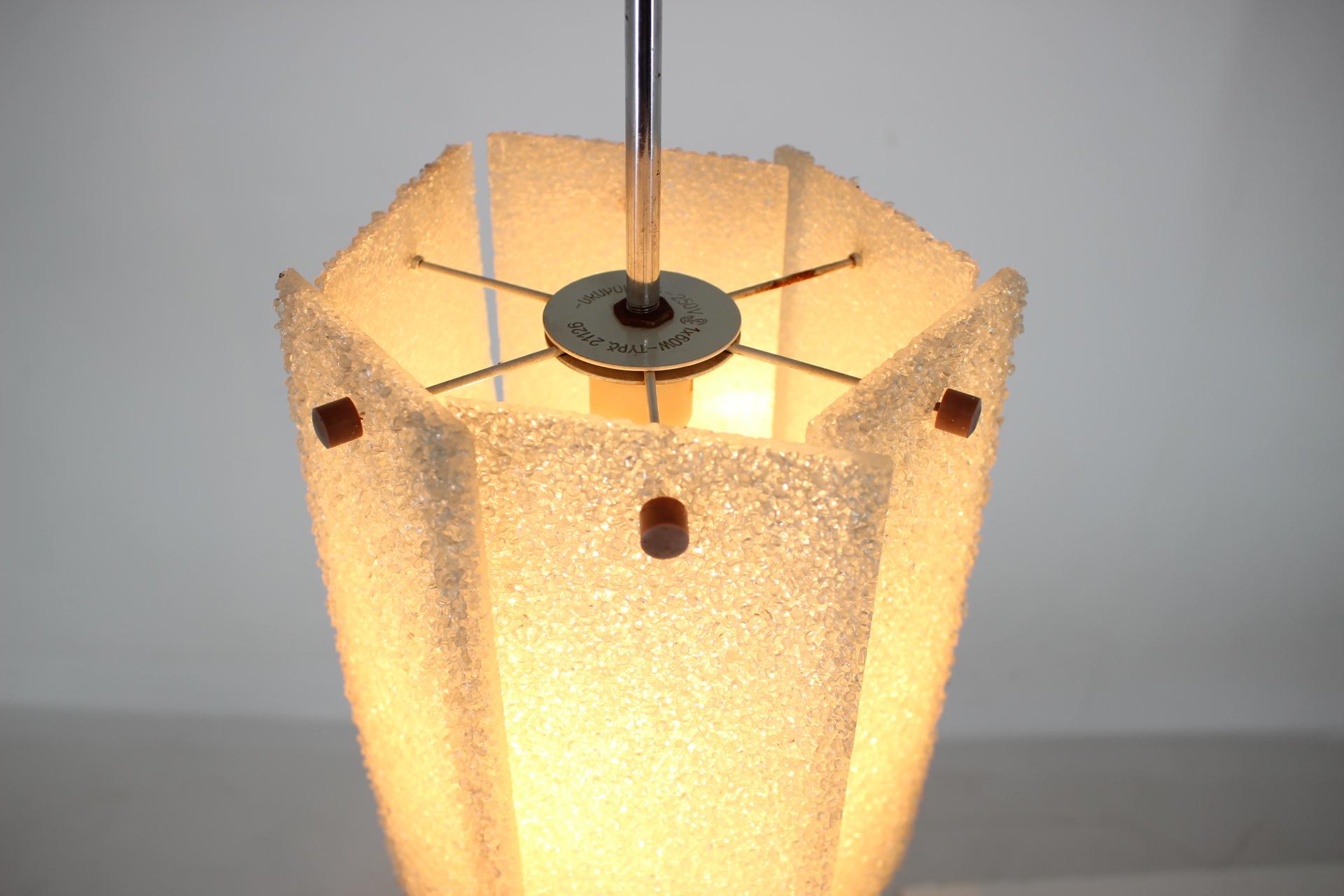 Design Midcentury Ice Glass Plastic Pendant by Drupol, 1960s In Good Condition For Sale In Praha, CZ