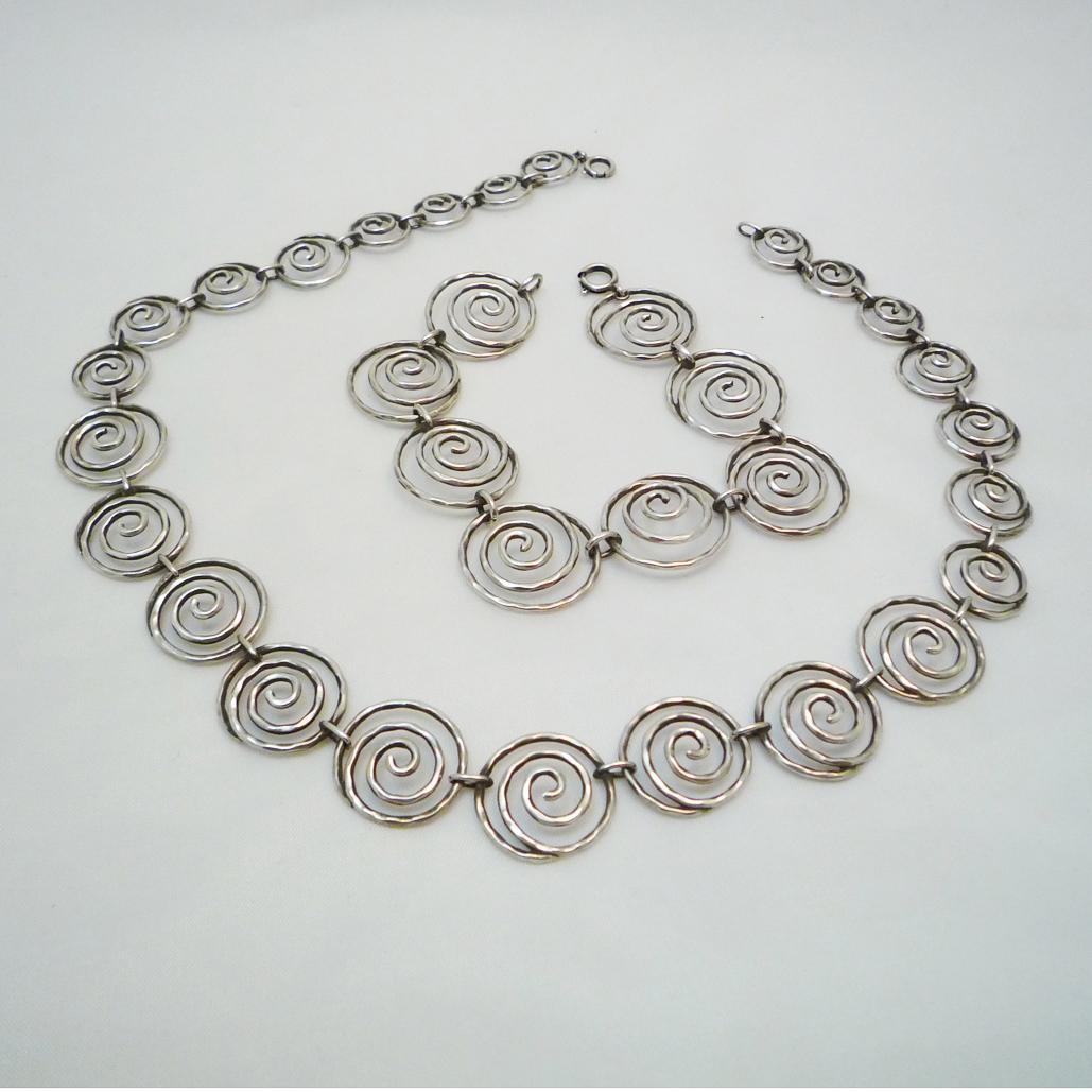 Design Necklace and Bracelet Silver Scandinavia In Good Condition For Sale In Berlin, DE