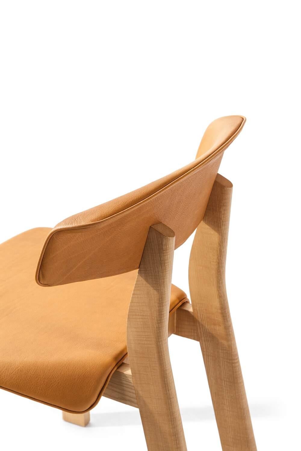 Design Patricia Urquiola für Cassina: Rückenlehnestuhl mit Rückenlehne im Zustand „Neu“ im Angebot in Barcelona, Barcelona