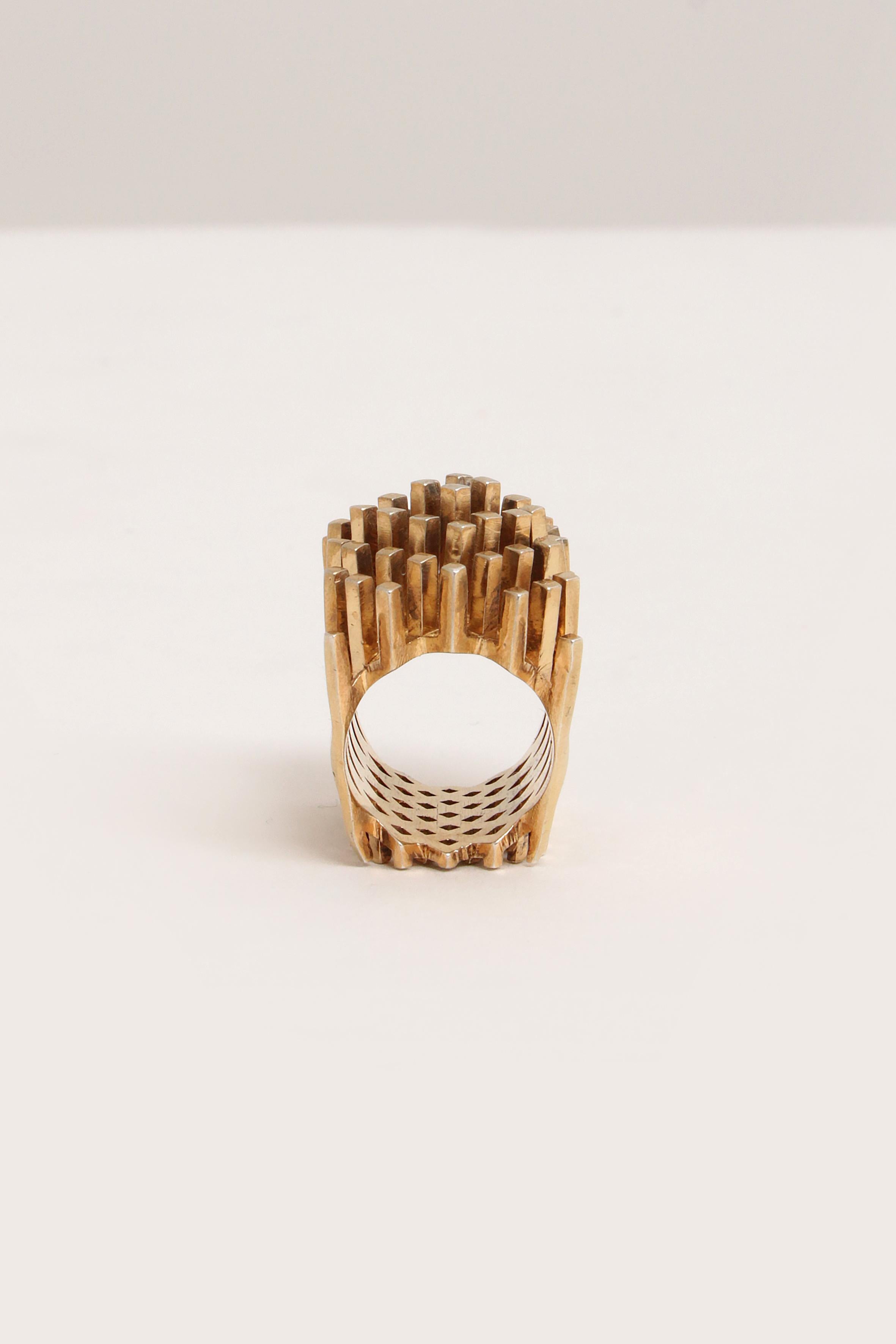 Mid-Century Modern Design ring made of gold-plated silver from the 1970s For Sale
