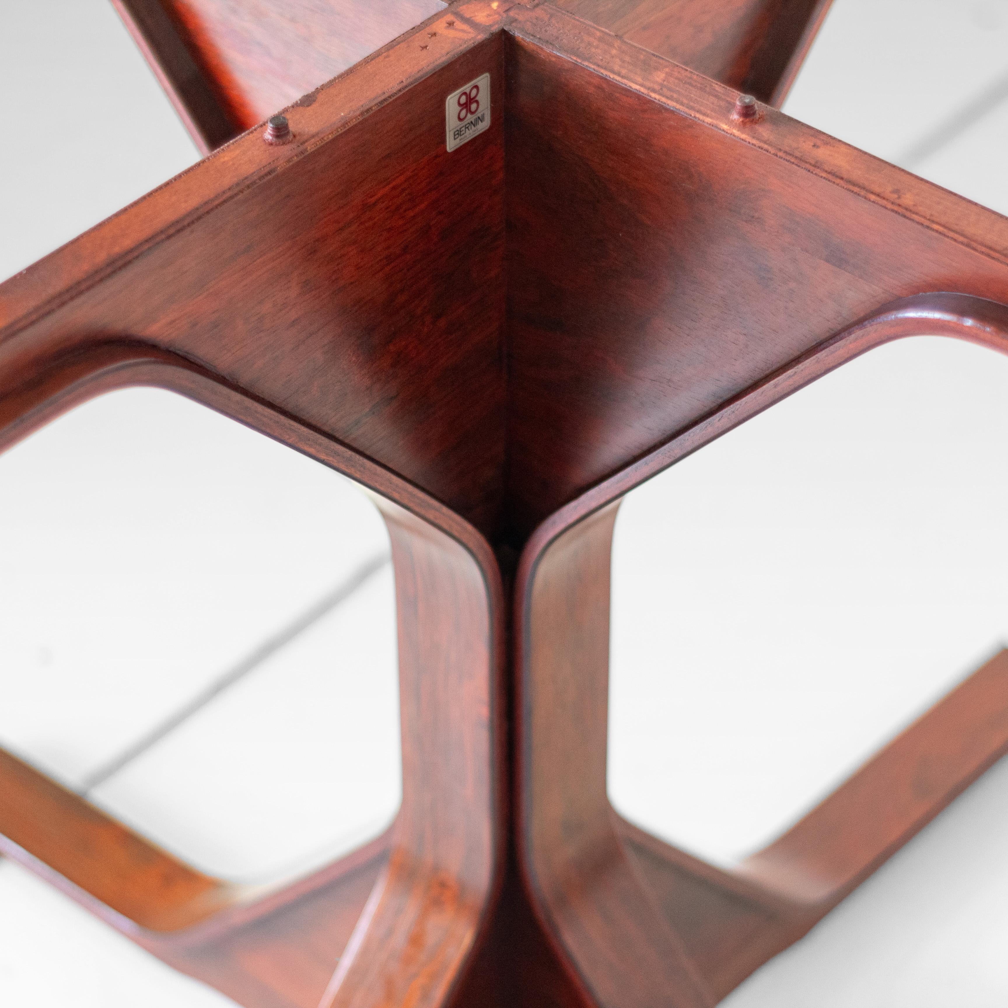 Design Round Wooden Dining Table, Model 522 by Gianfranco Frattini for Bernini For Sale 6