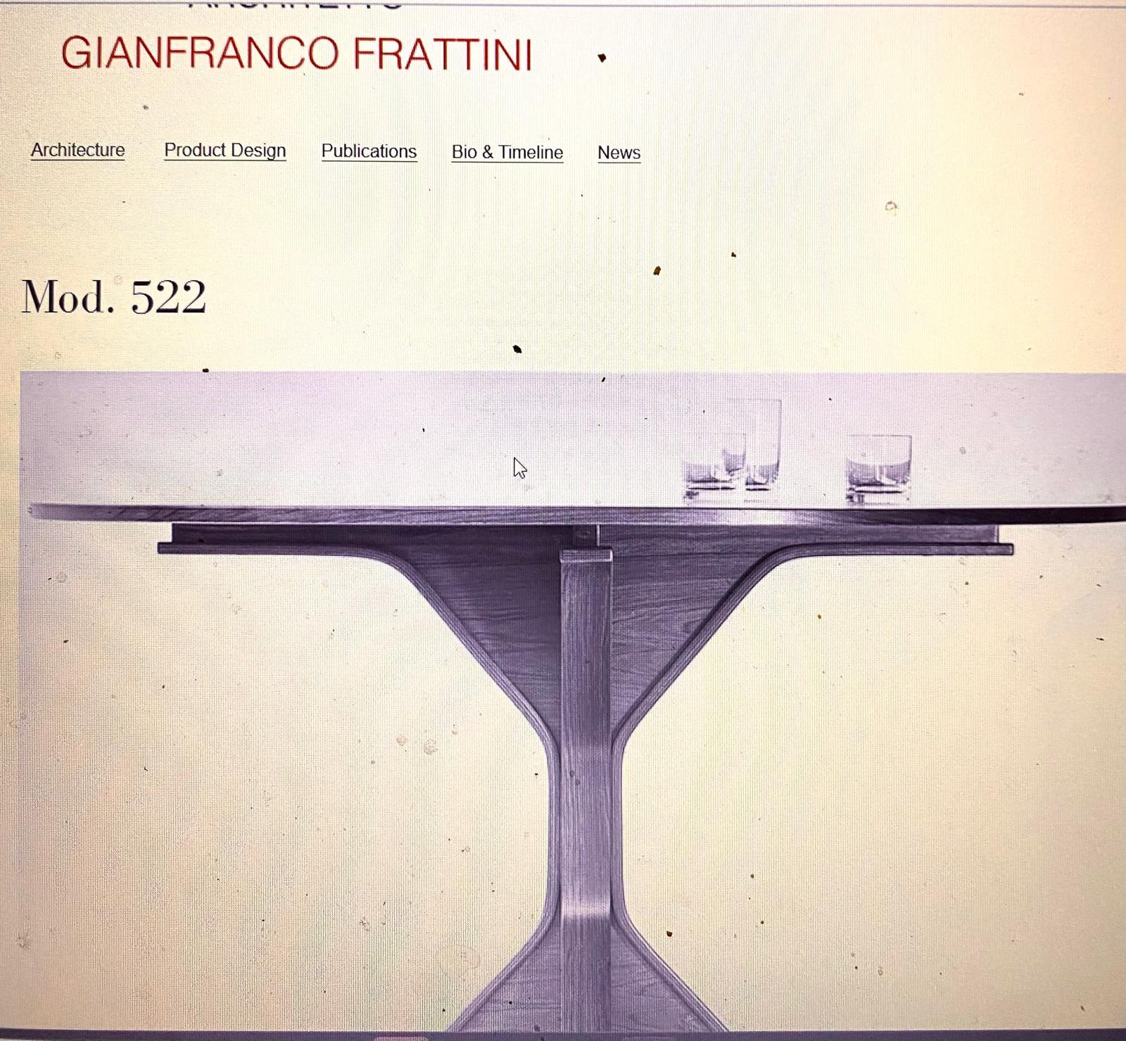 Design Round Wooden Dining Table, Model 522 by Gianfranco Frattini for Bernini For Sale 11
