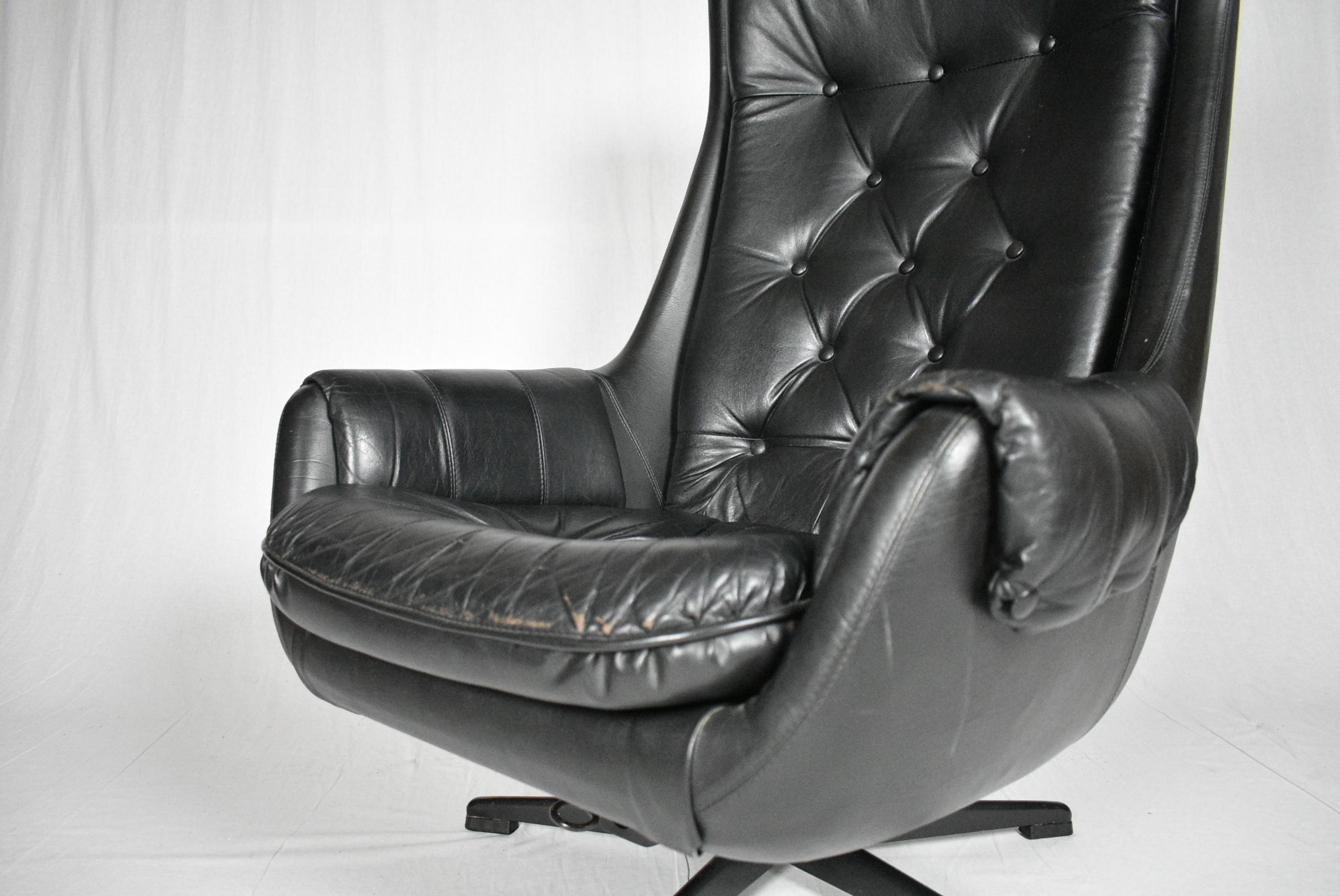 Finnish Design Scandinavian Leather Armchair / Lounge Chair by Peem, 1970s For Sale