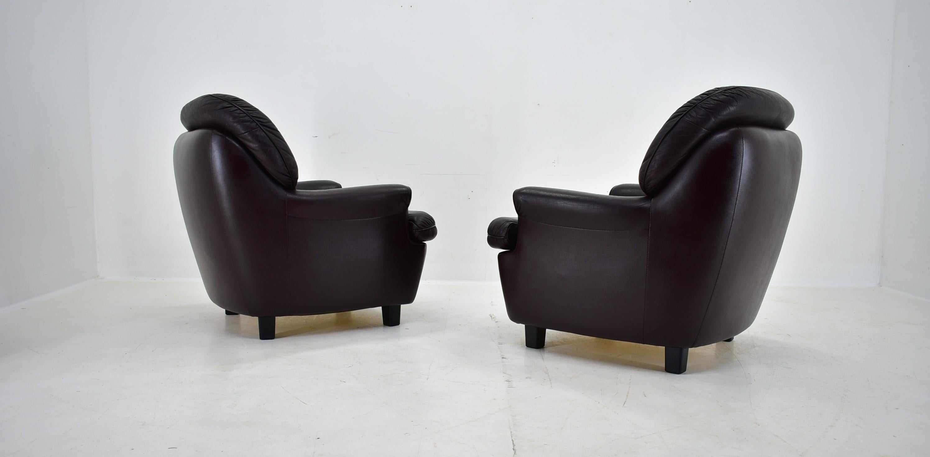 Design , Scandinavian , Leather Armchairs by Peem, 1970s, Finland For Sale 7