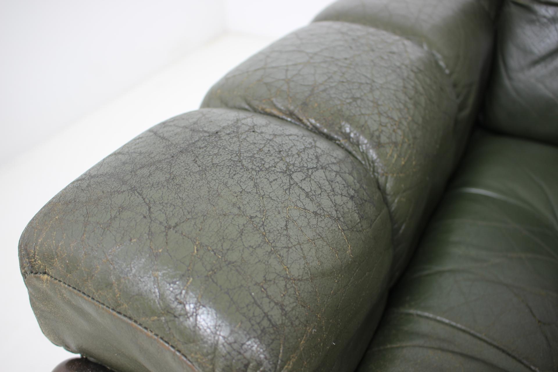 Late 20th Century Design Scandinavian Leather Sofa by Kaluste Yhtymä, Finland, 1970s
