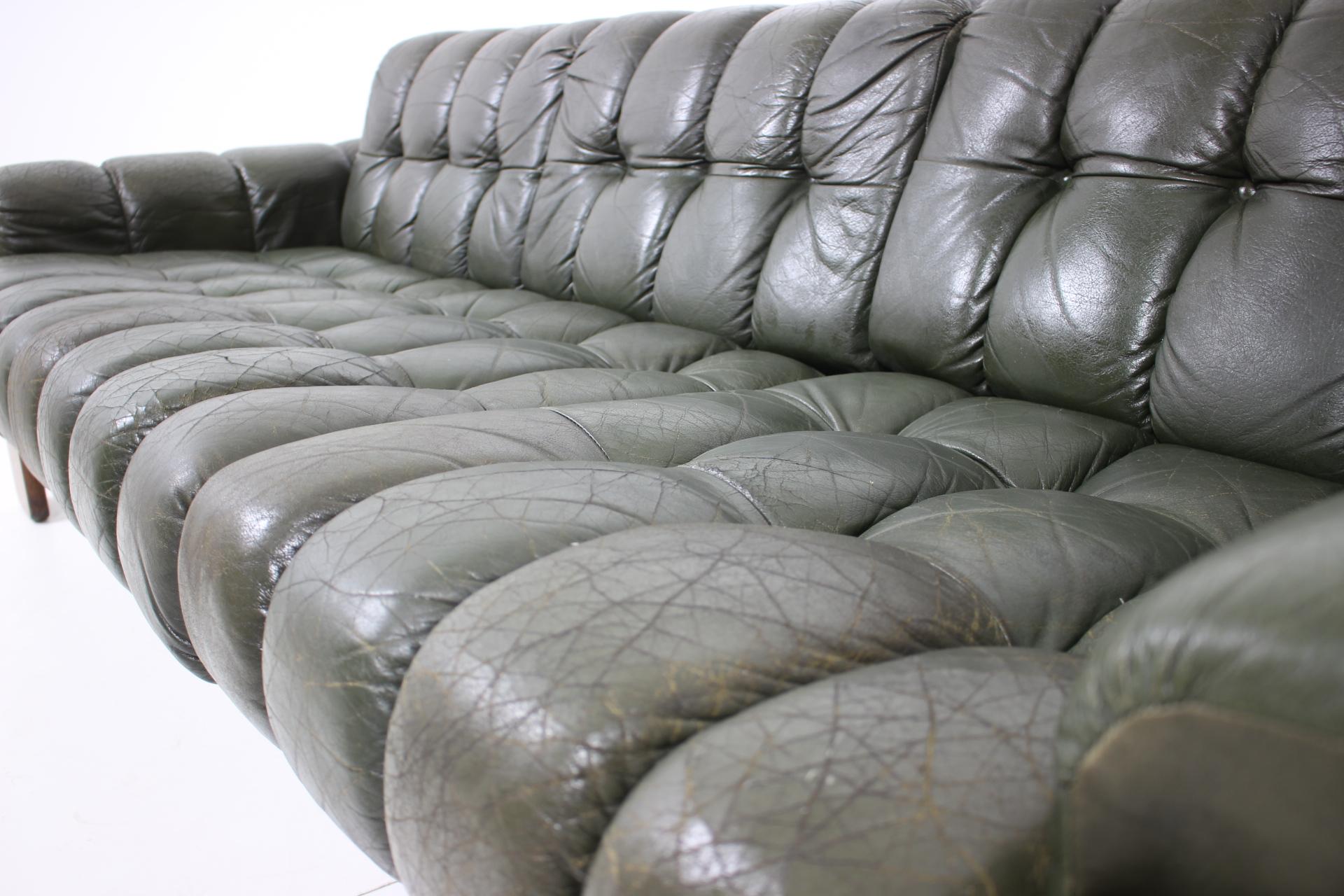 Design Scandinavian Leather Sofa by Kaluste Yhtymä, Finland, 1970s 1