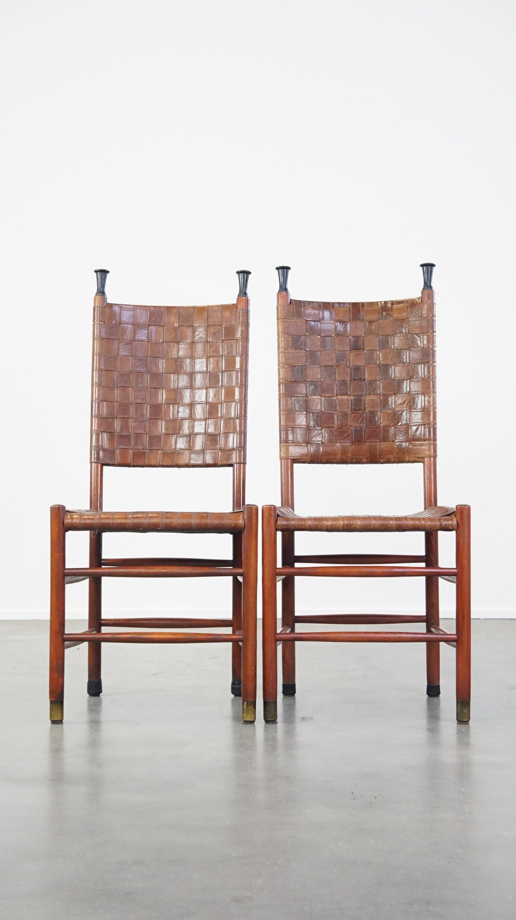 Hand-Crafted Design set of 6 dining chairs and matching extendable dining table by Schuitema For Sale