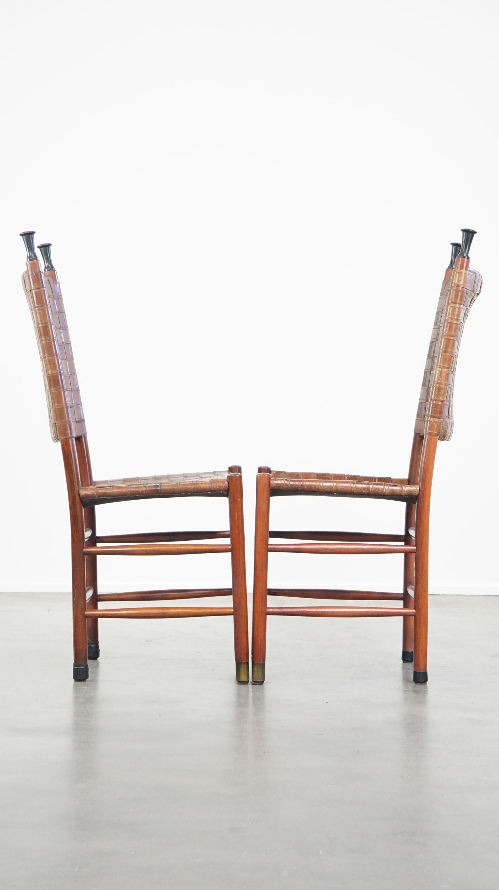 Design set of 6 dining chairs and matching extendable dining table by Schuitema In Good Condition For Sale In Harderwijk, NL