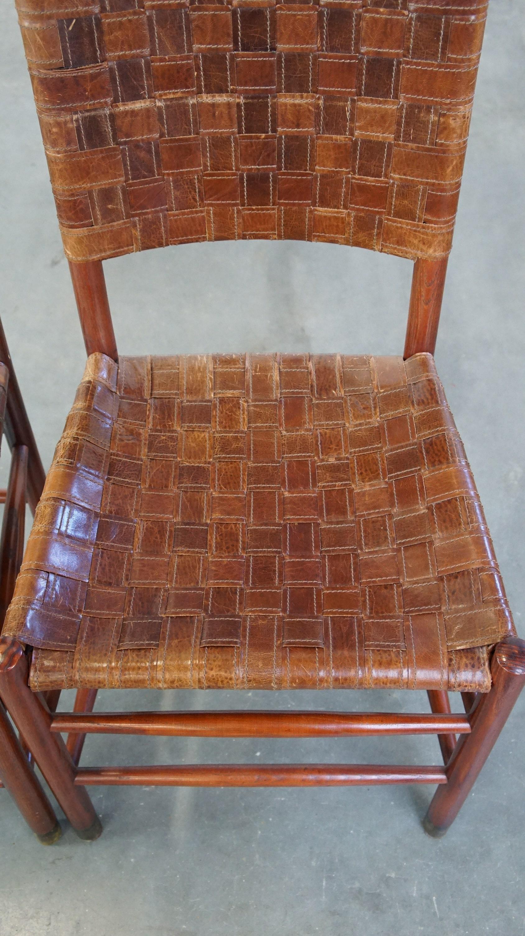 Design set of 6 dining chairs and matching extendable dining table by Schuitema For Sale 2