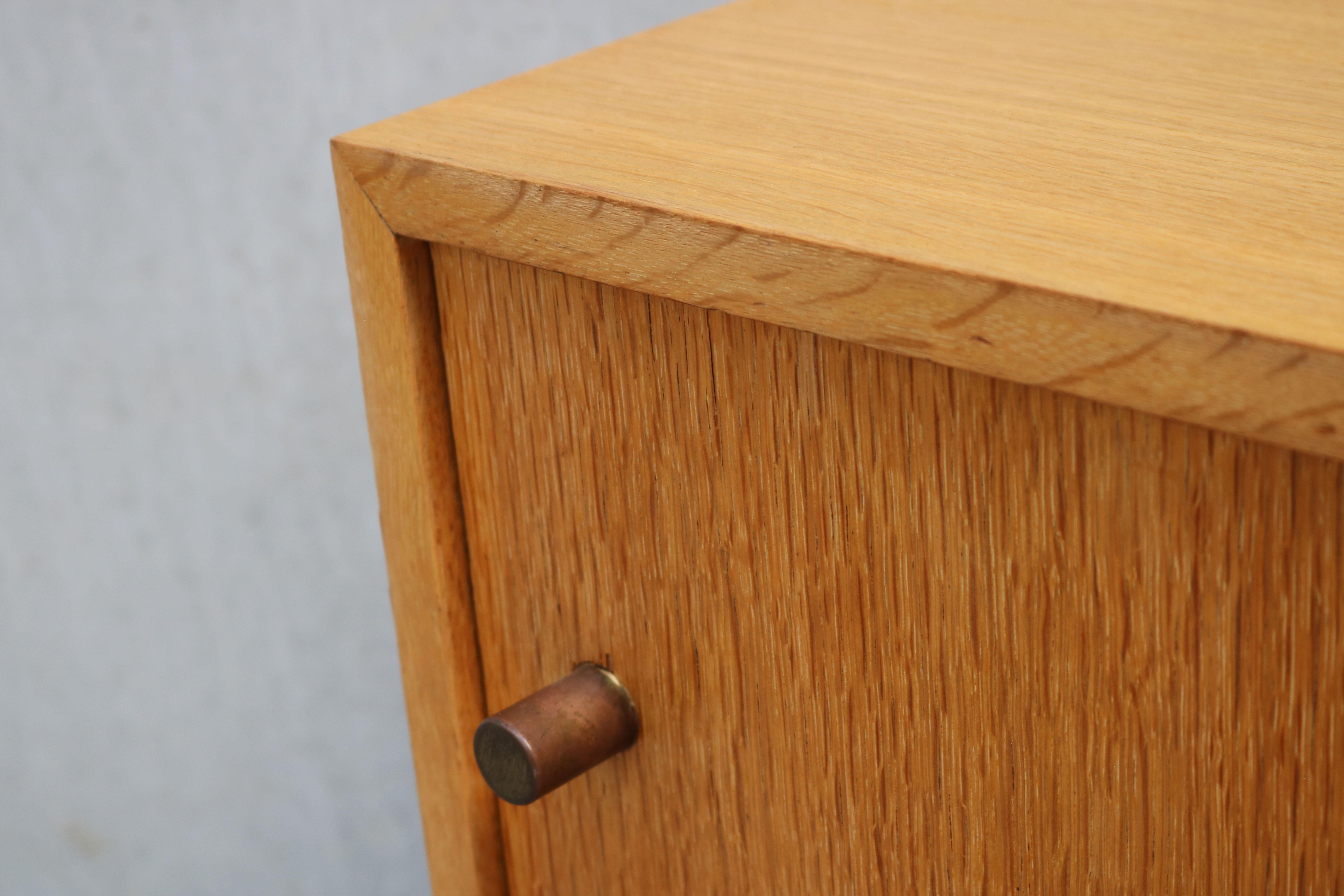 Modello di credenza di design: Abstracta di Jos De Mey per Van den Berghe-Pauvers Oak in vendita 2