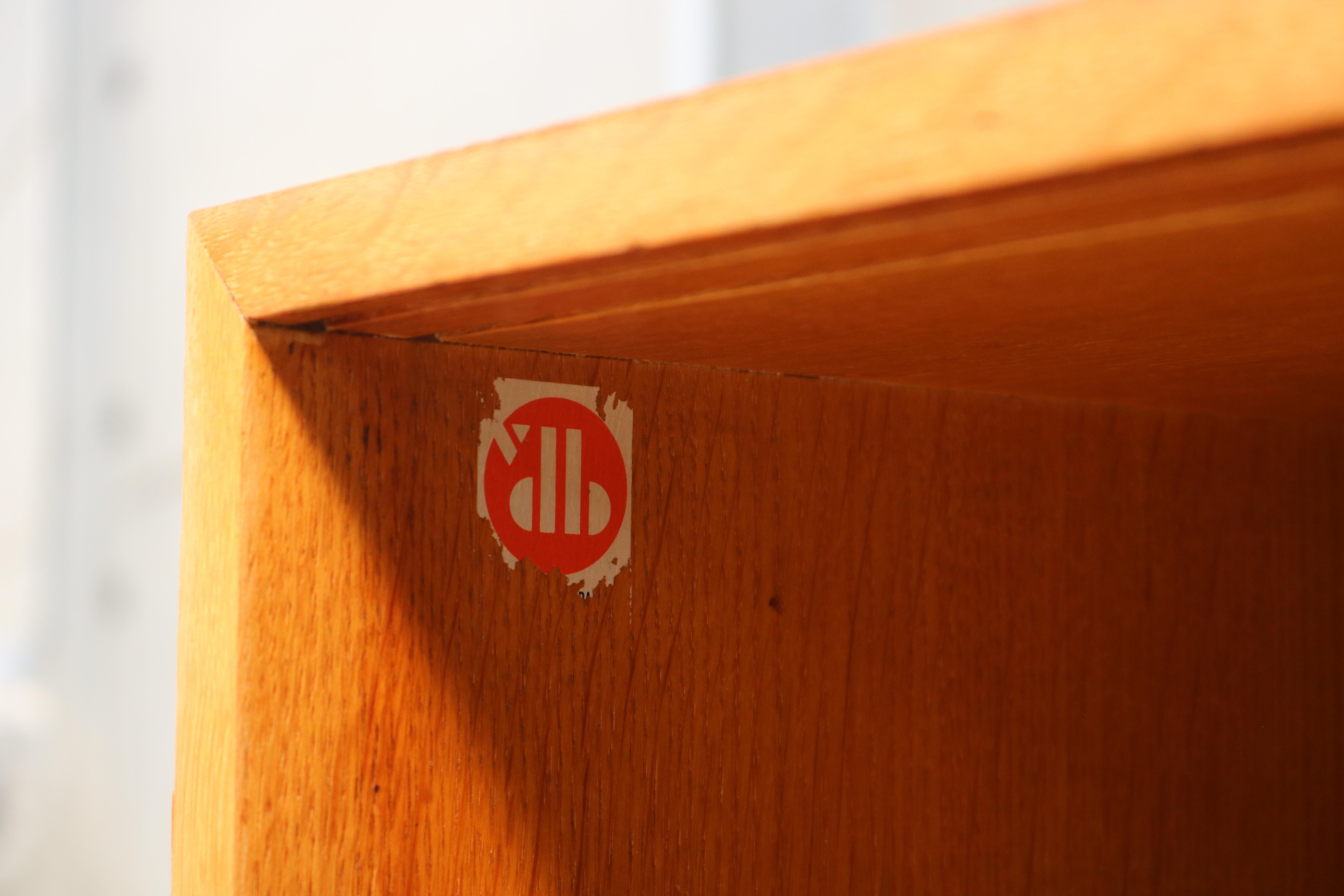 Modello di credenza di design: Abstracta di Jos De Mey per Van den Berghe-Pauvers Oak in vendita 5