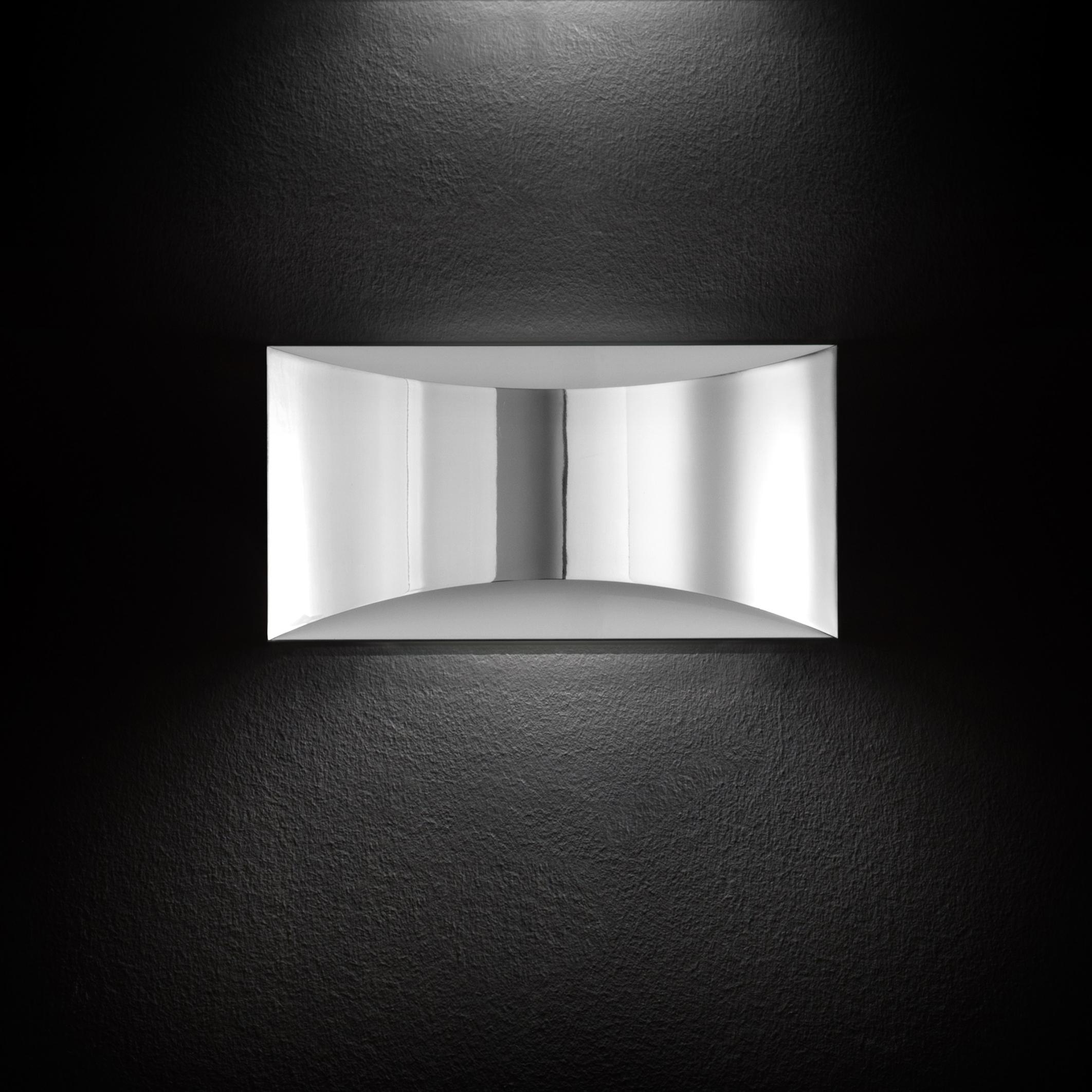 Mid-Century Modern Design Studio 63 Wall Lamp 'Kelly' Chromium-Plated by Oluce For Sale