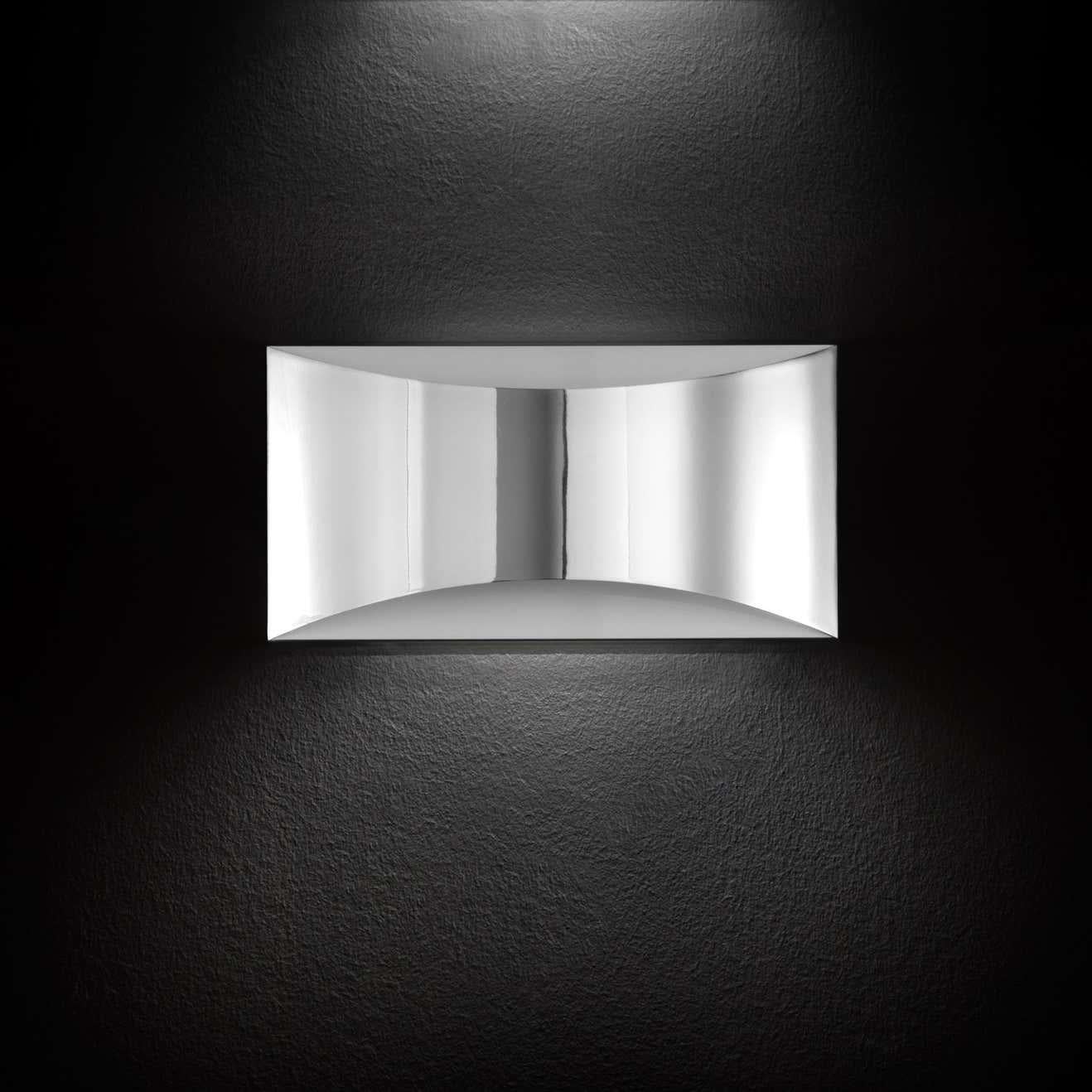 Metal Design Studio 63 Wall Lamp 'Kelly' Chromium-Plated by Oluce For Sale