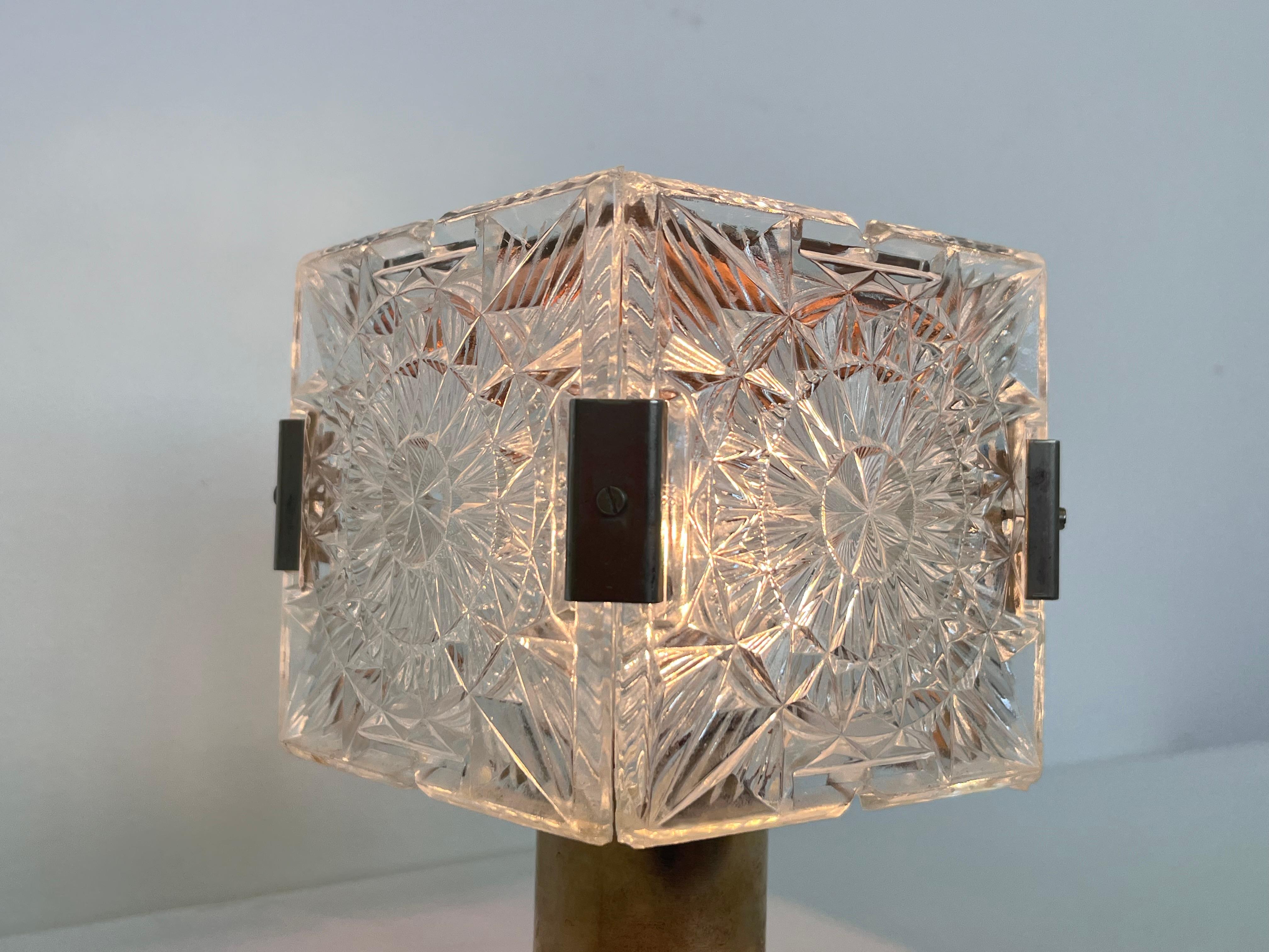 Design Table Crystal Glass brass Lamp by Kamenicky Senov, 1970s In Good Condition For Sale In Praha, CZ