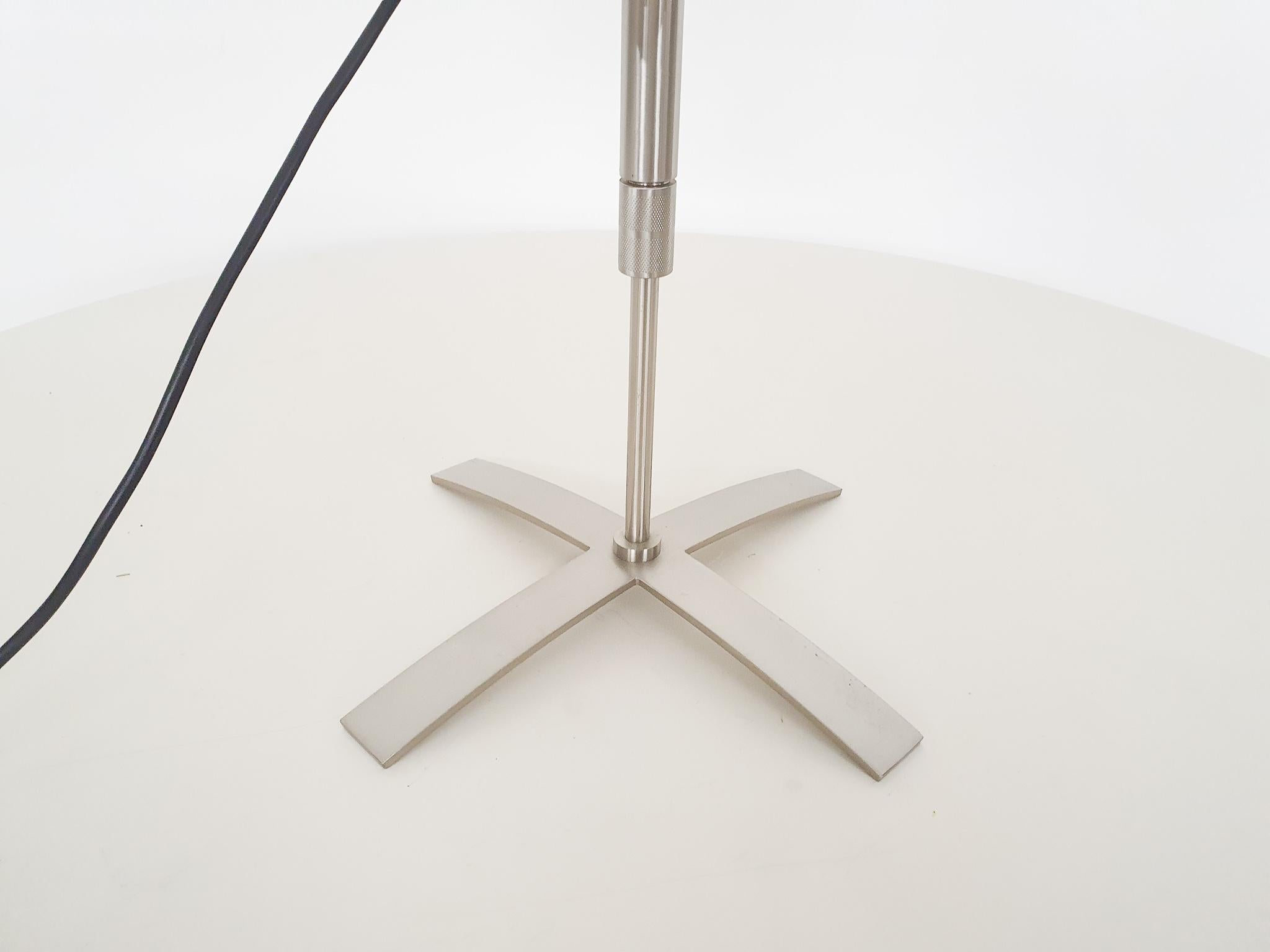 Design-Tischleuchte Typ 3680:: von Ligne Roset:: Frankreich 2002 im Zustand „Gut“ in Amsterdam, NL