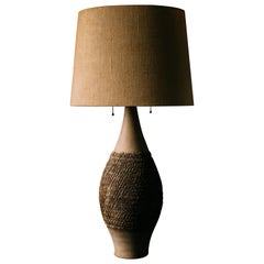 Lampada da tavolo in ceramica di grandi dimensioni di Design Technics con smalti color terra, anni '60