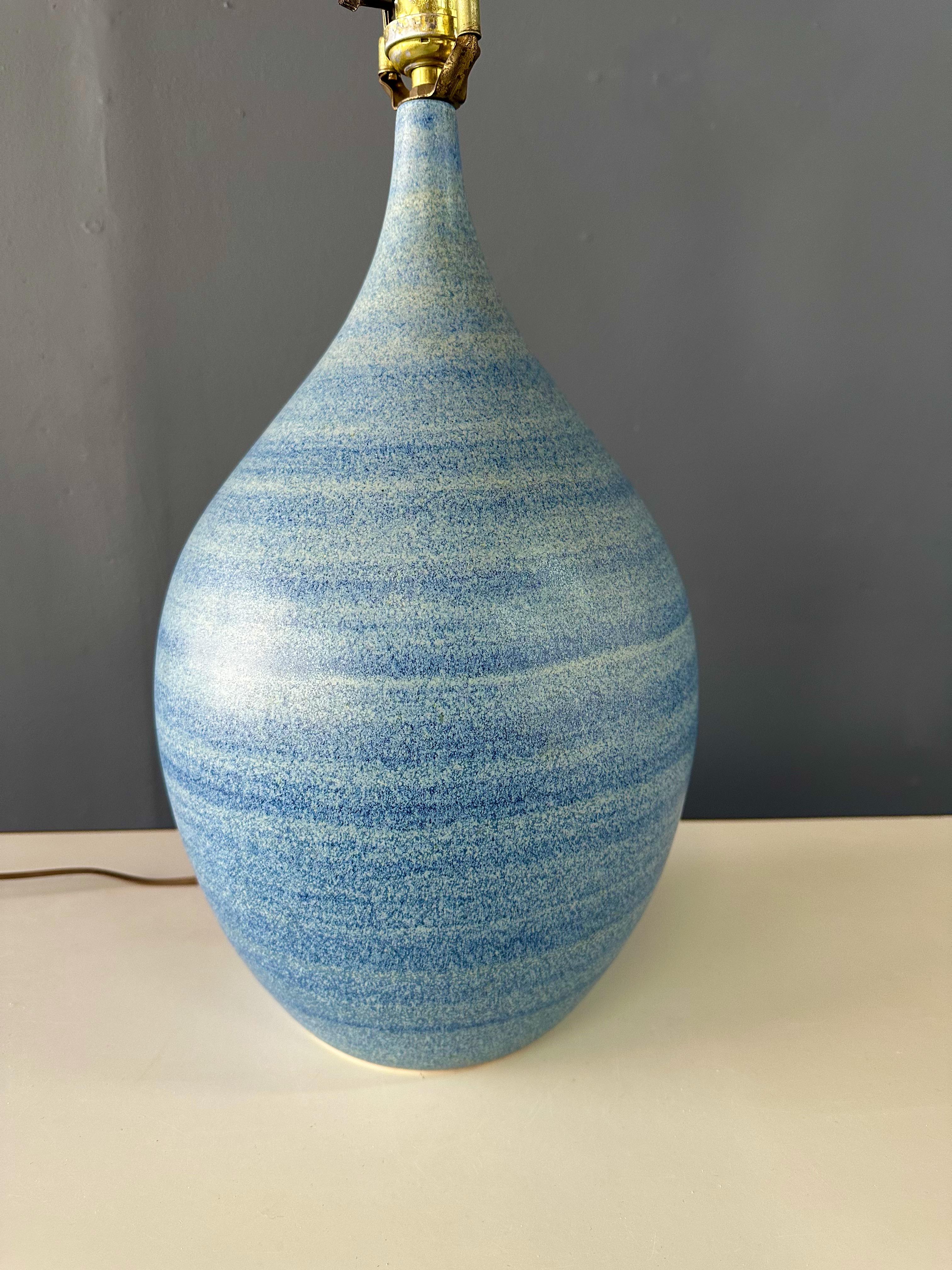 Design Technics Teardrop Shaped Table Lamp with a Glaze of Blues & Gray In Good Condition For Sale In Philadelphia, PA