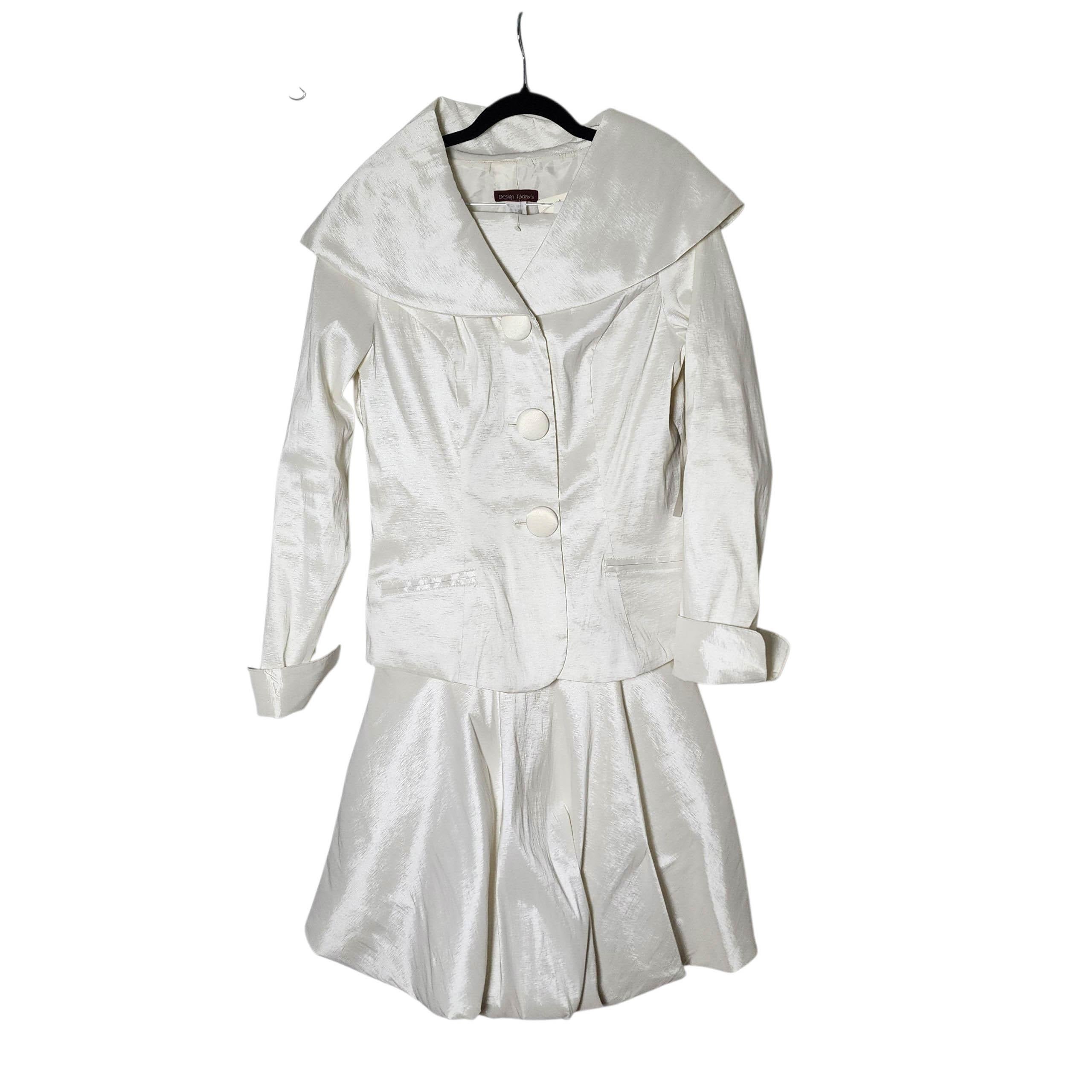 Design Today's Weißer Shantung-Rock-Anzug mit übergroßem Kragen, 1990er Jahre Deadstock im Angebot 12