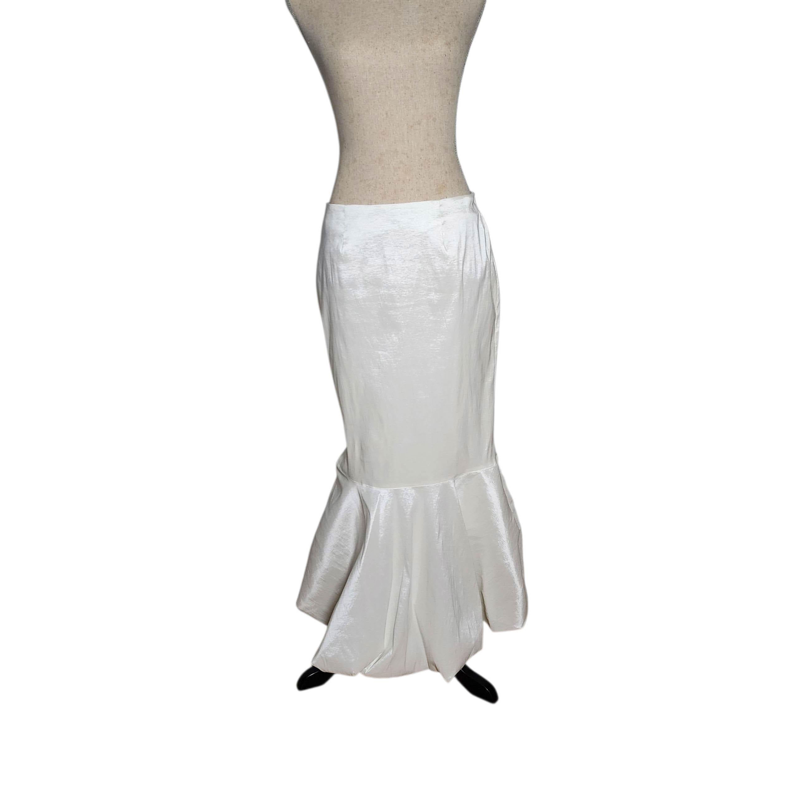 Design Today's Weißer Shantung-Rock-Anzug mit übergroßem Kragen, 1990er Jahre Deadstock im Angebot 4